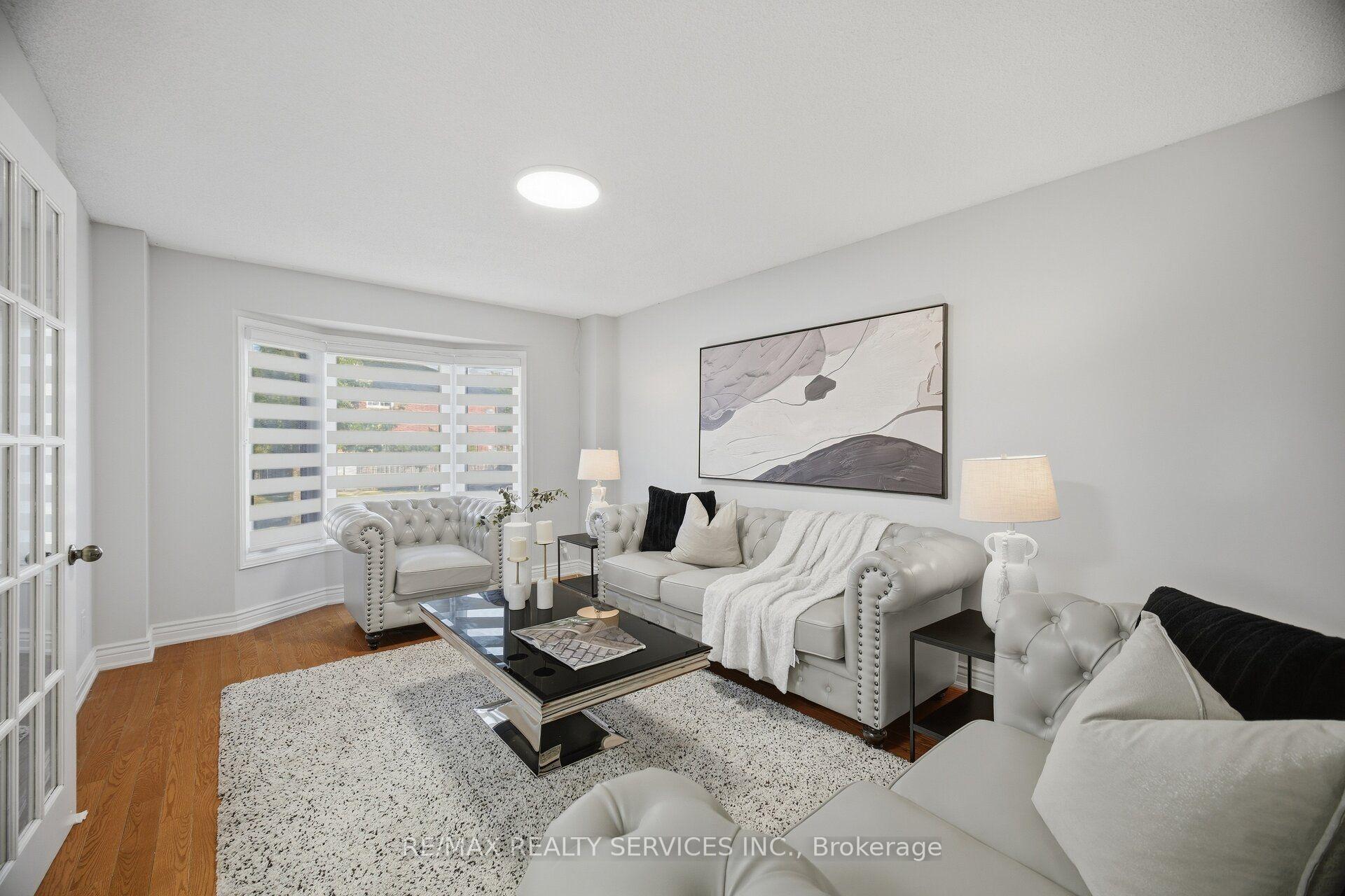 Photo 10 of 28 Corkett Drive, Brampton, Northwood Park — HOMEH