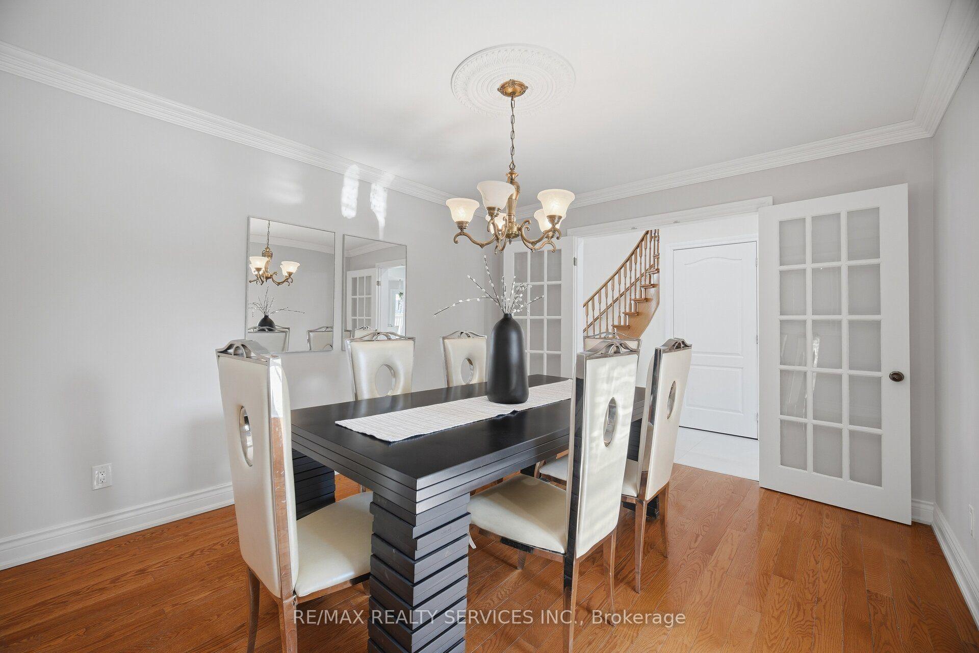 Photo 13 of 28 Corkett Drive, Brampton, Northwood Park — HOMEH