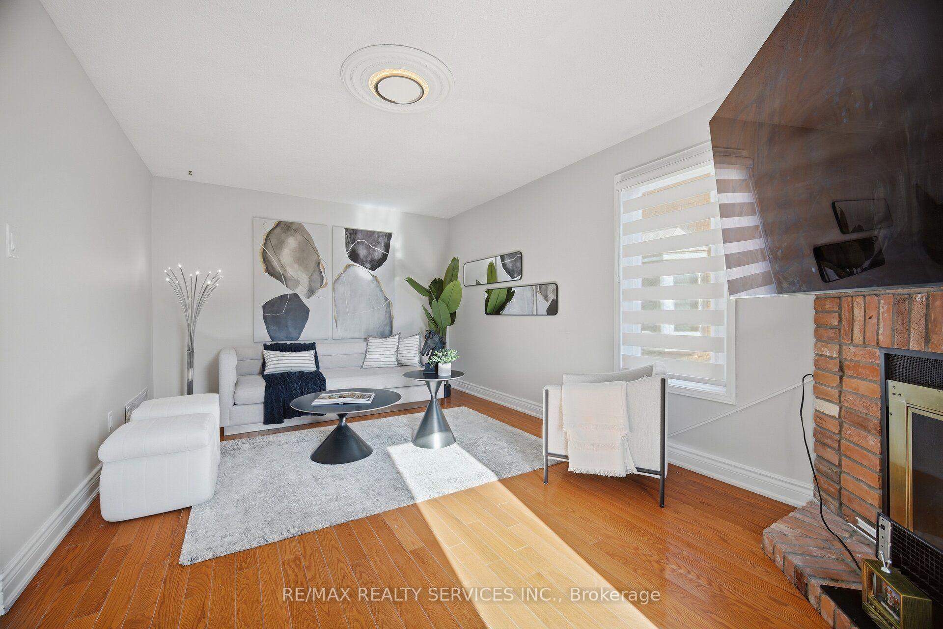 Photo 20 of 28 Corkett Drive, Brampton, Northwood Park — HOMEH