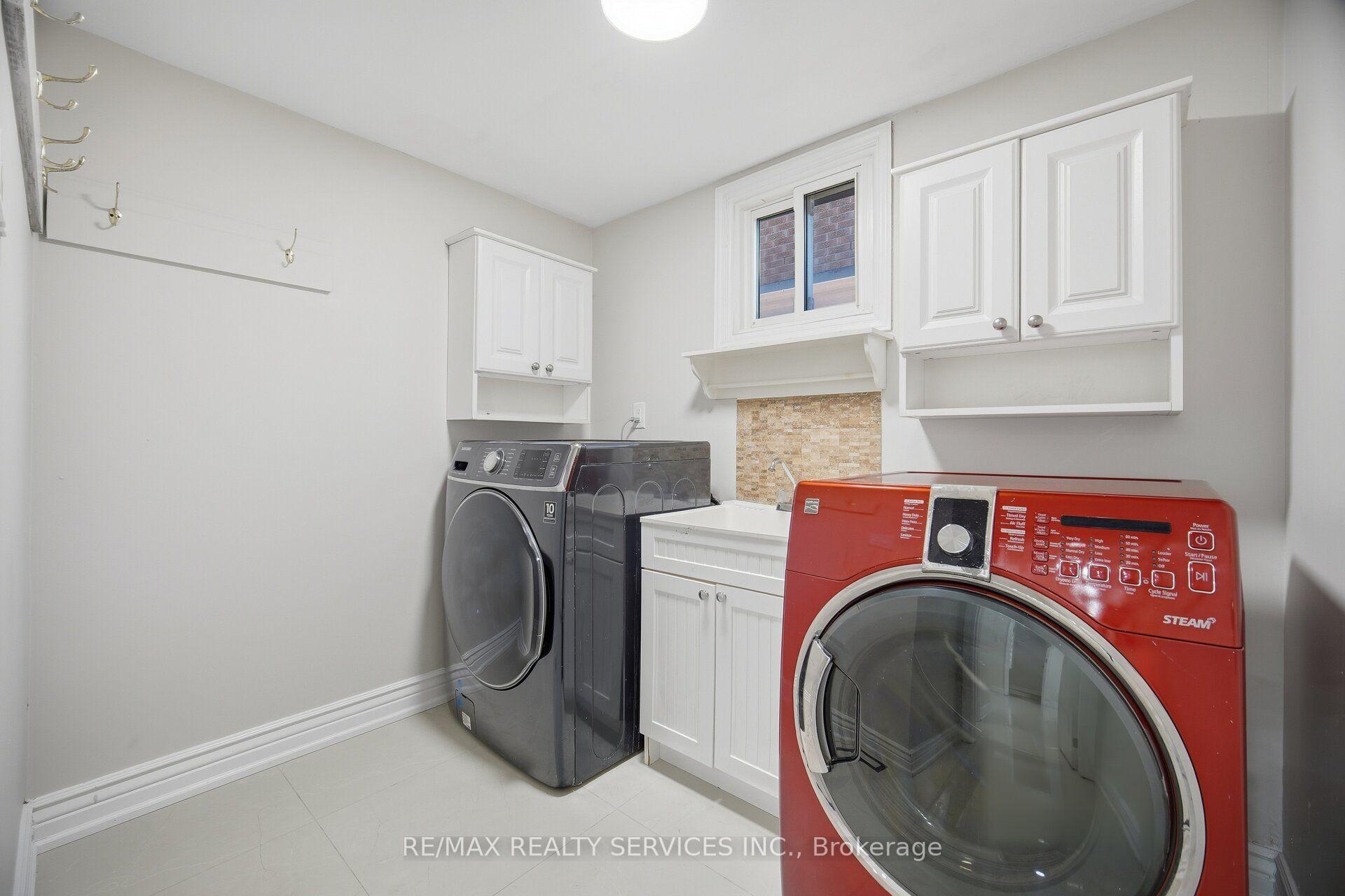 Photo 25 of 28 Corkett Drive, Brampton, Northwood Park — HOMEH
