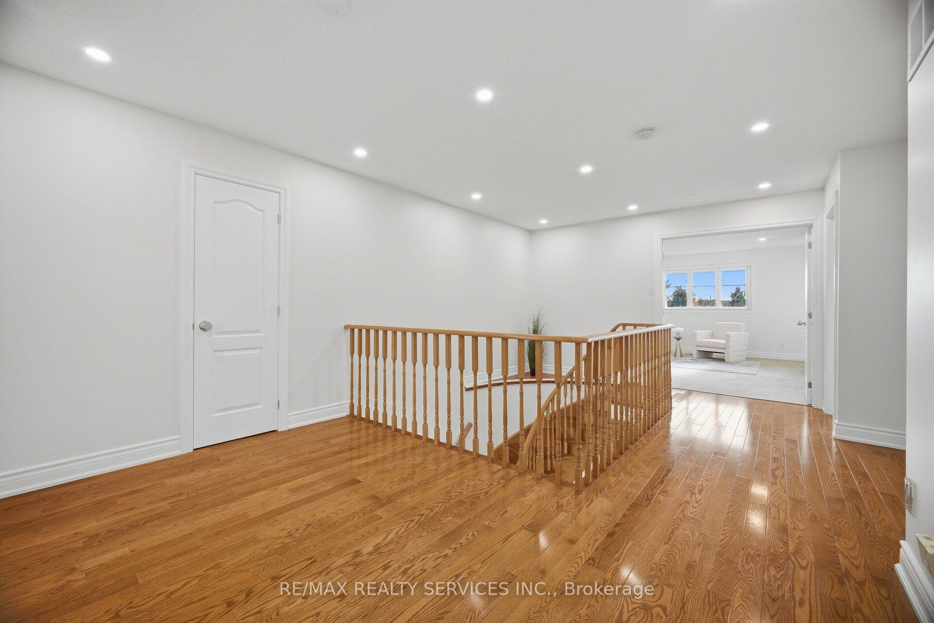 Photo 27 of 28 Corkett Drive, Brampton, Northwood Park — HOMEH
