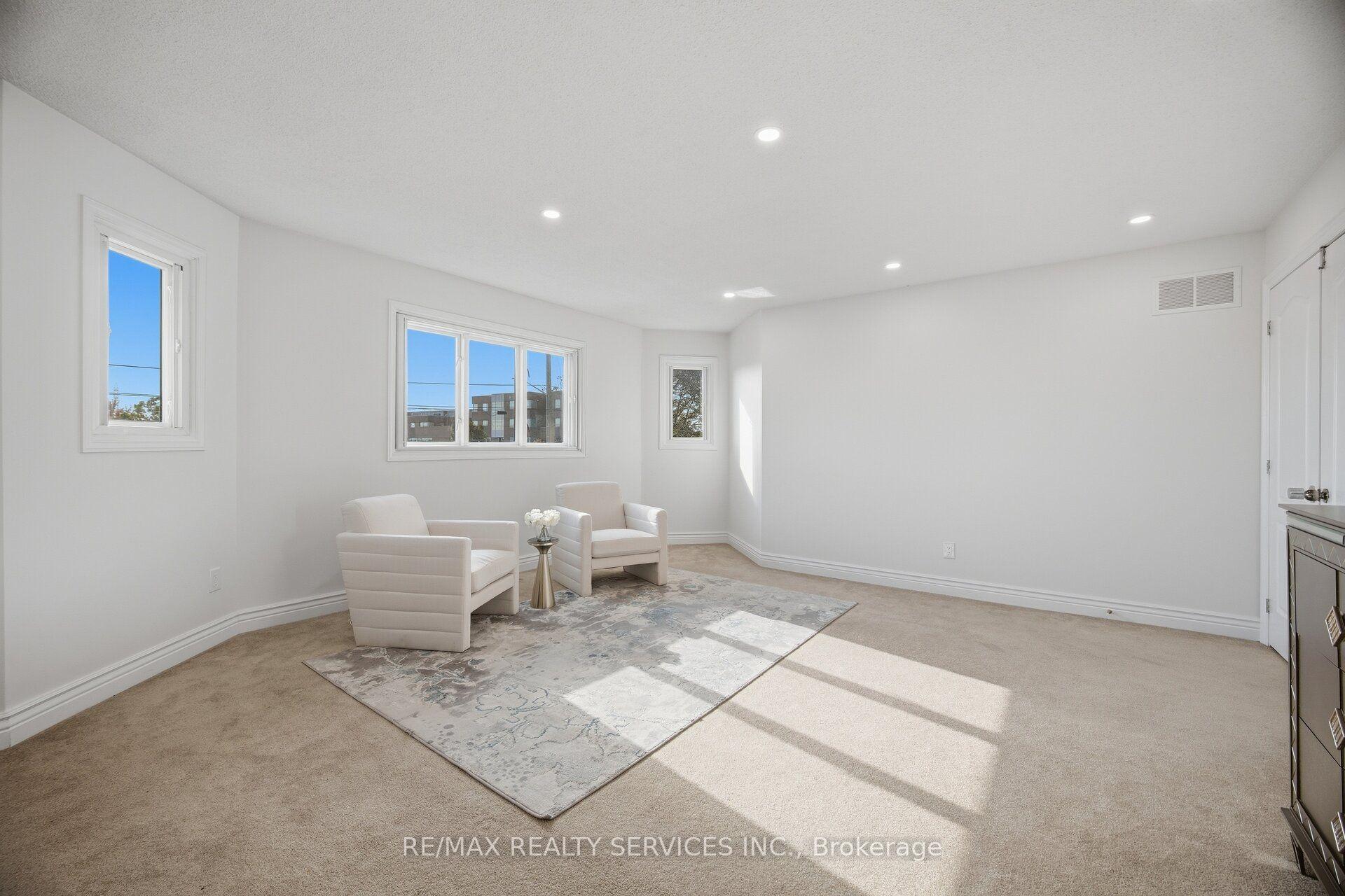 Photo 29 of 28 Corkett Drive, Brampton, Northwood Park — HOMEH
