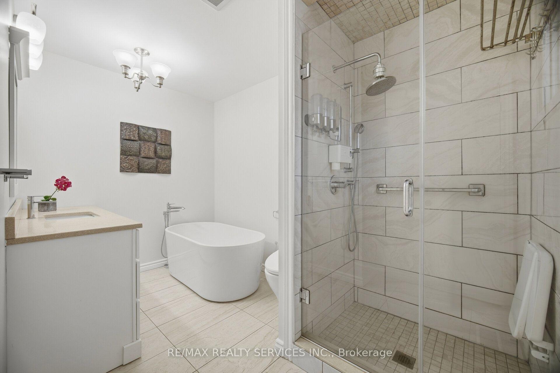 Photo 31 of 28 Corkett Drive, Brampton, Northwood Park — HOMEH
