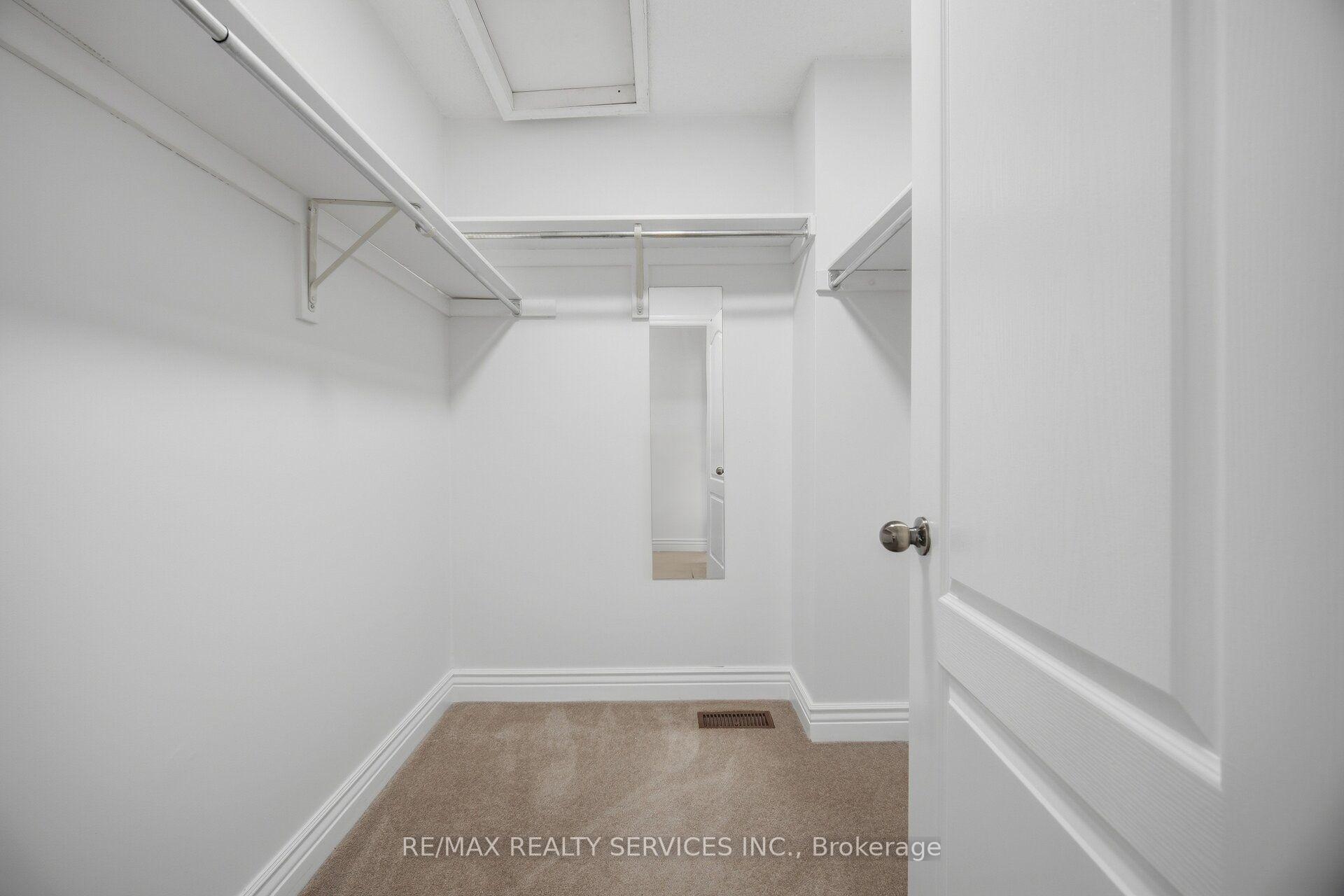 Photo 33 of 28 Corkett Drive, Brampton, Northwood Park — HOMEH