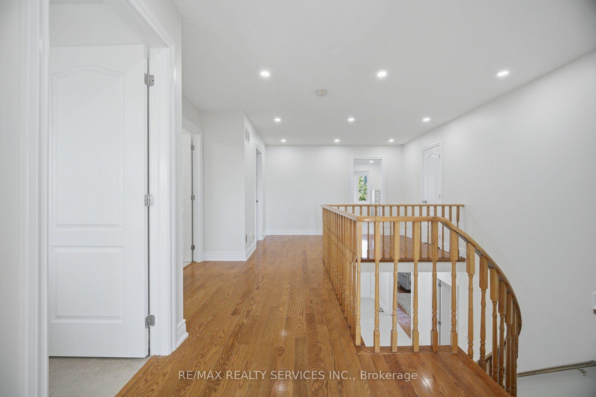 Photo 34 of 28 Corkett Drive, Brampton, Northwood Park — HOMEH