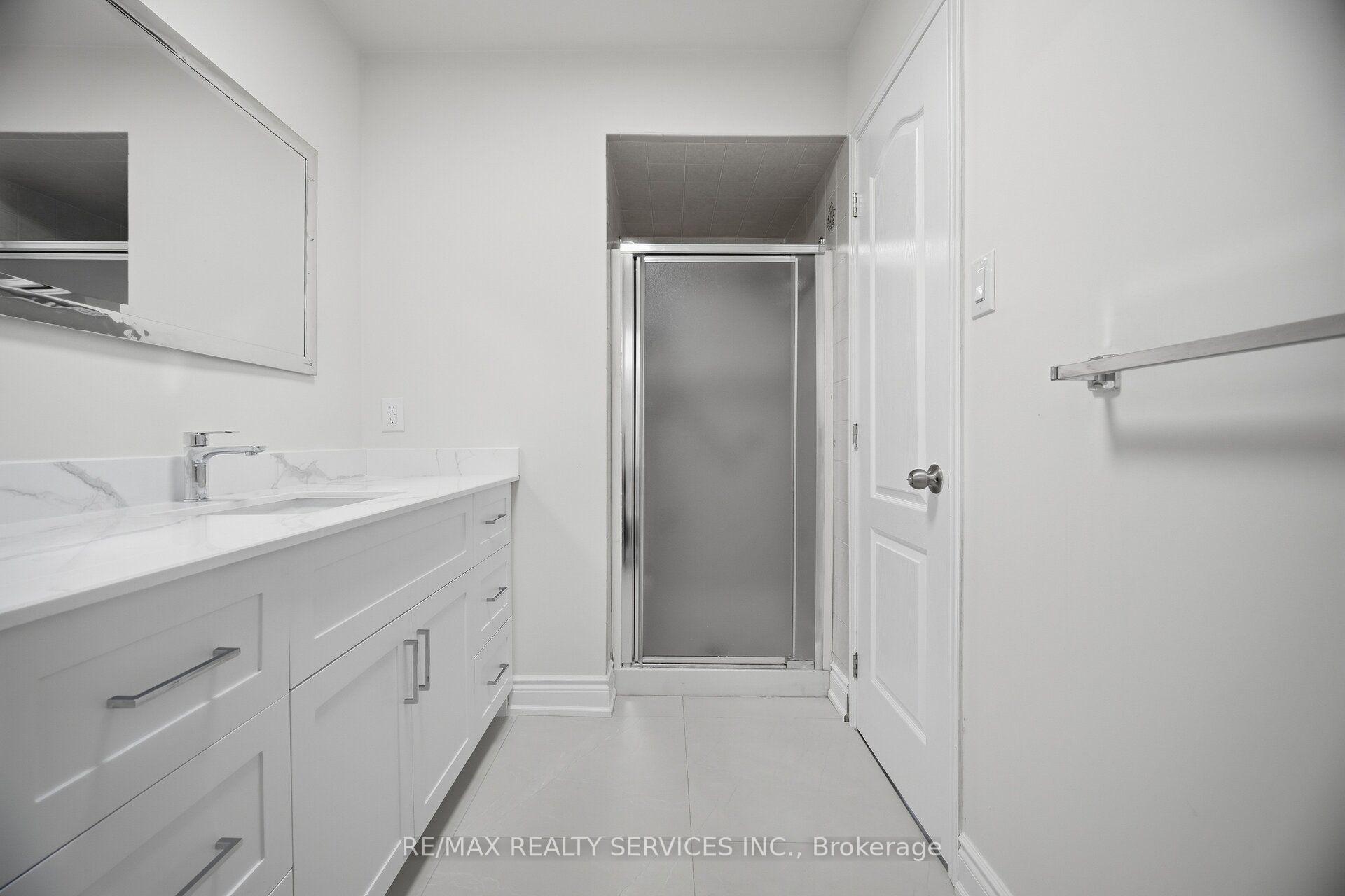 Photo 40 of 28 Corkett Drive, Brampton, Northwood Park — HOMEH