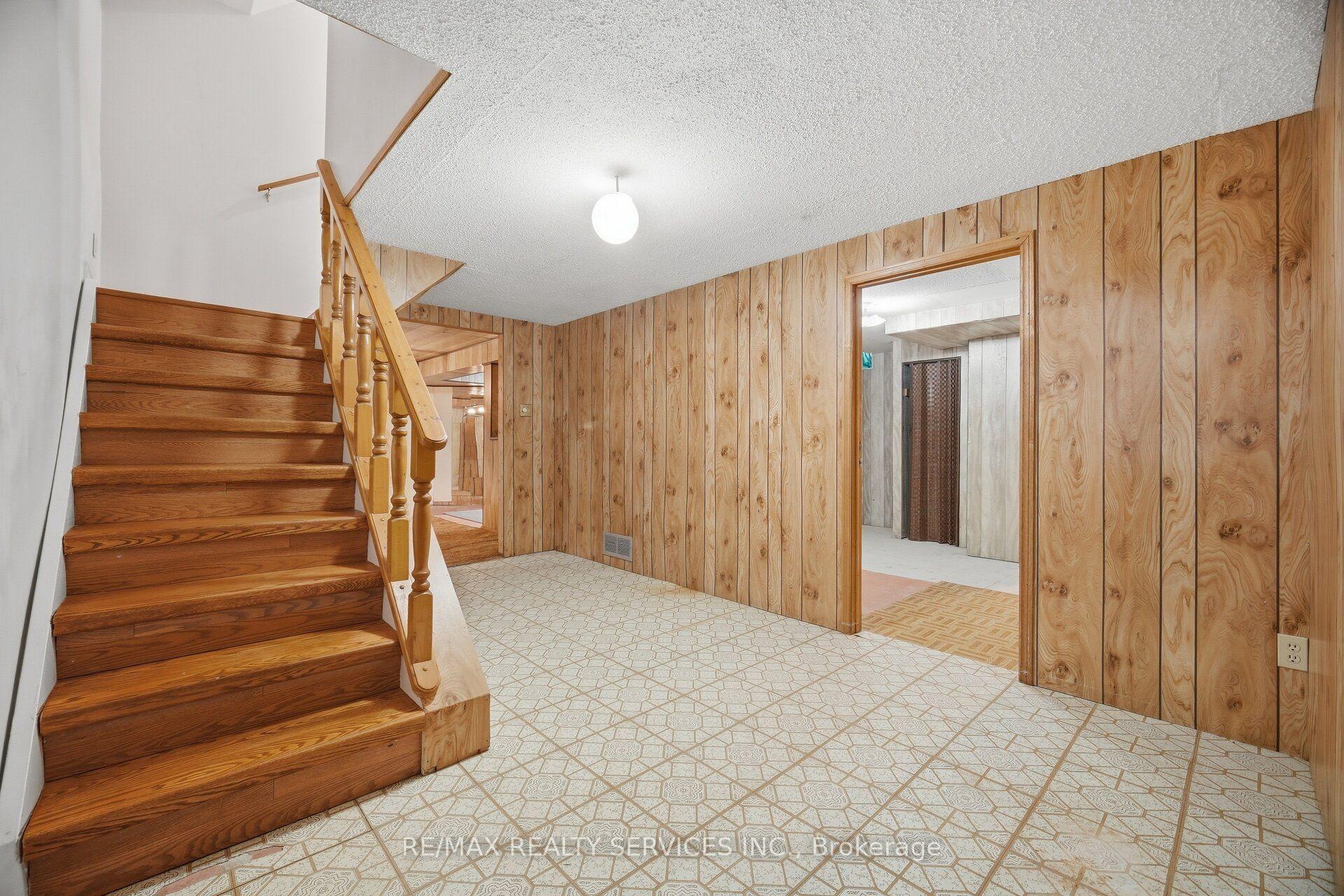 Photo 45 of 28 Corkett Drive, Brampton, Northwood Park — HOMEH