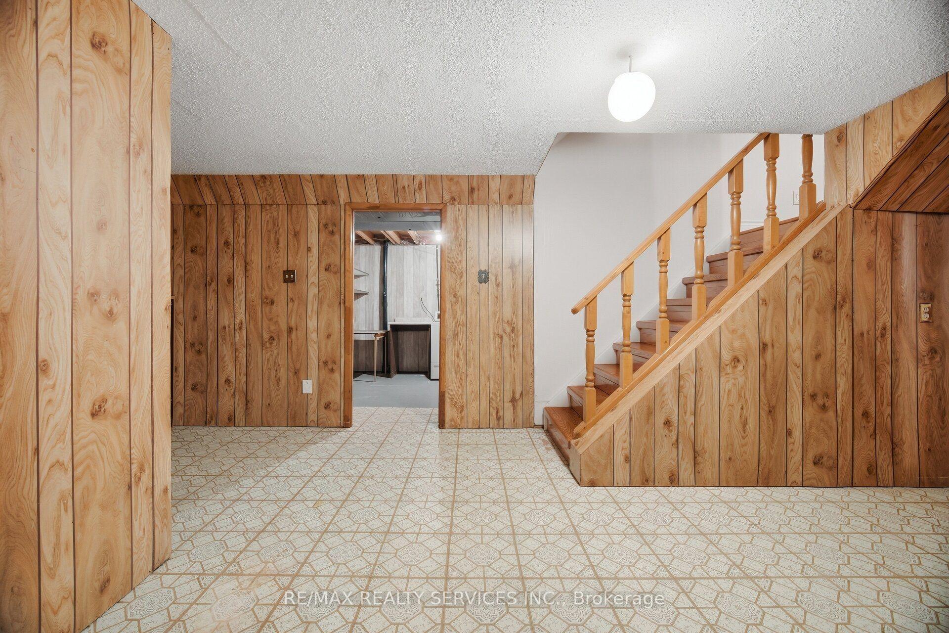 Photo 61 of 28 Corkett Drive, Brampton, Northwood Park — HOMEH