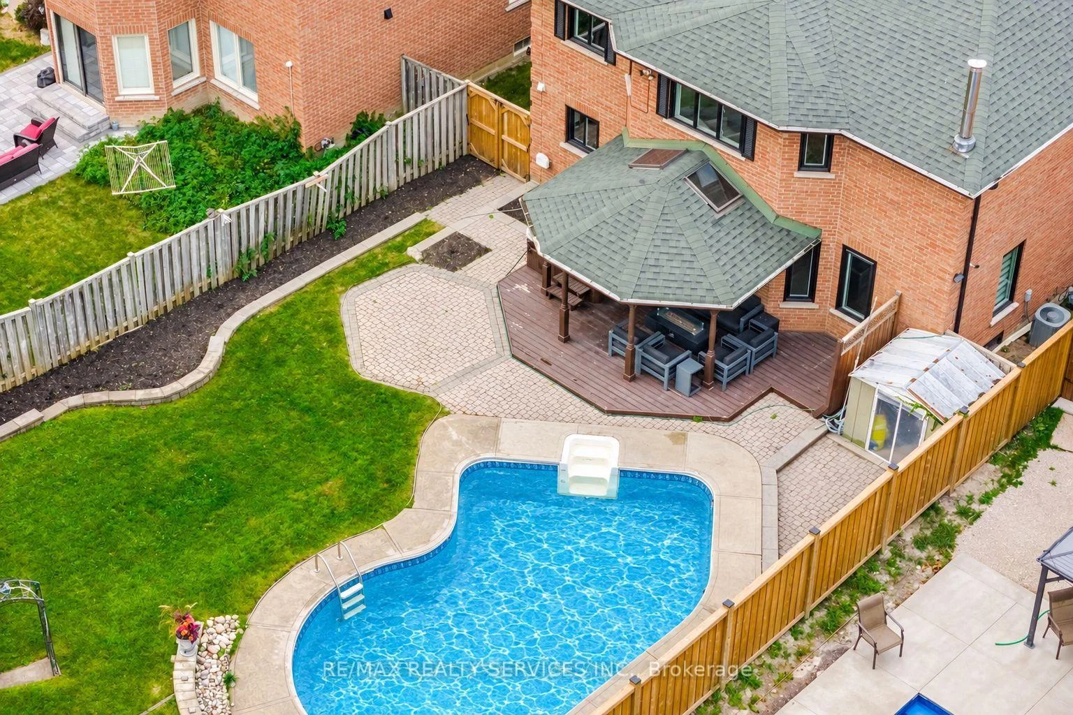 Photo 56 of 28 Corkett Drive, Brampton, Northwood Park — HOMEH