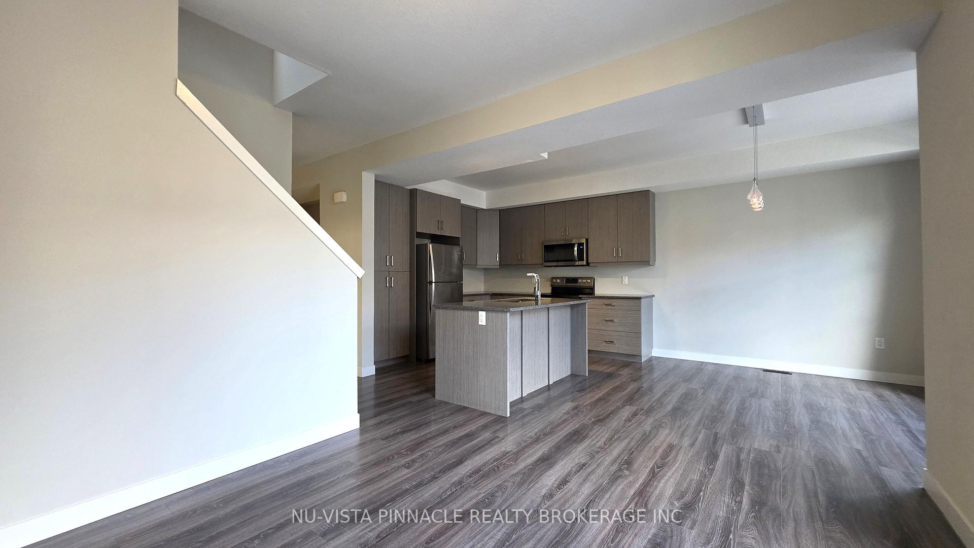 Photo 12 of 923 Georgetown Drive, London, North M — HOMEH