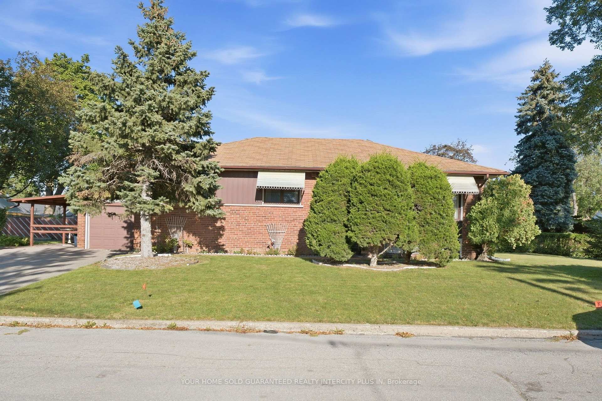 Photo 3 of 14 Tyler Place, Etobicoke, Kingsview Village-The Westway — HOMEH