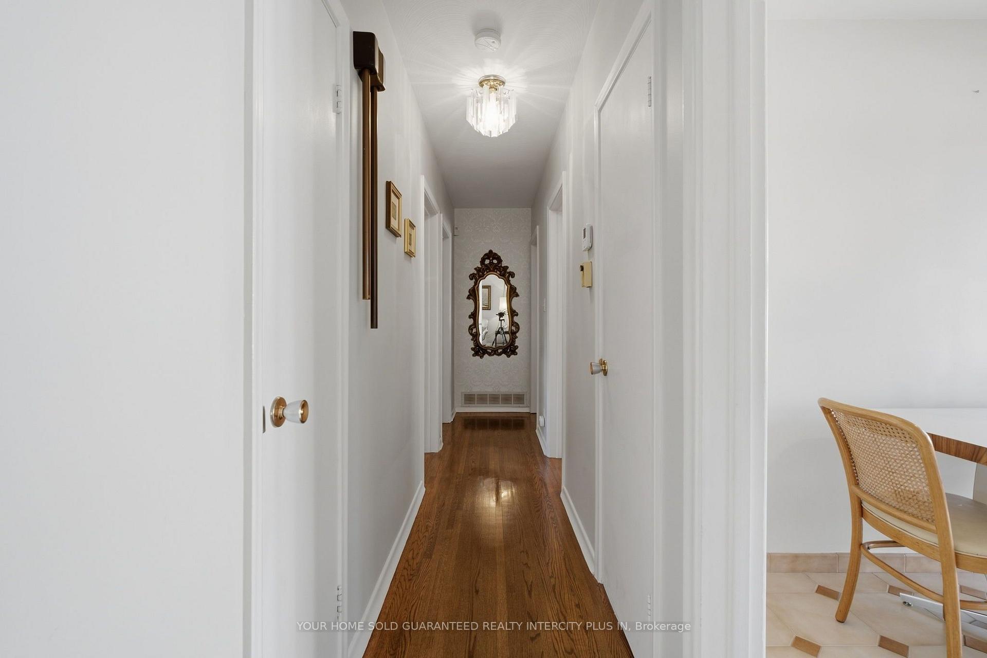 Photo 16 of 14 Tyler Place, Etobicoke, Kingsview Village-The Westway — HOMEH