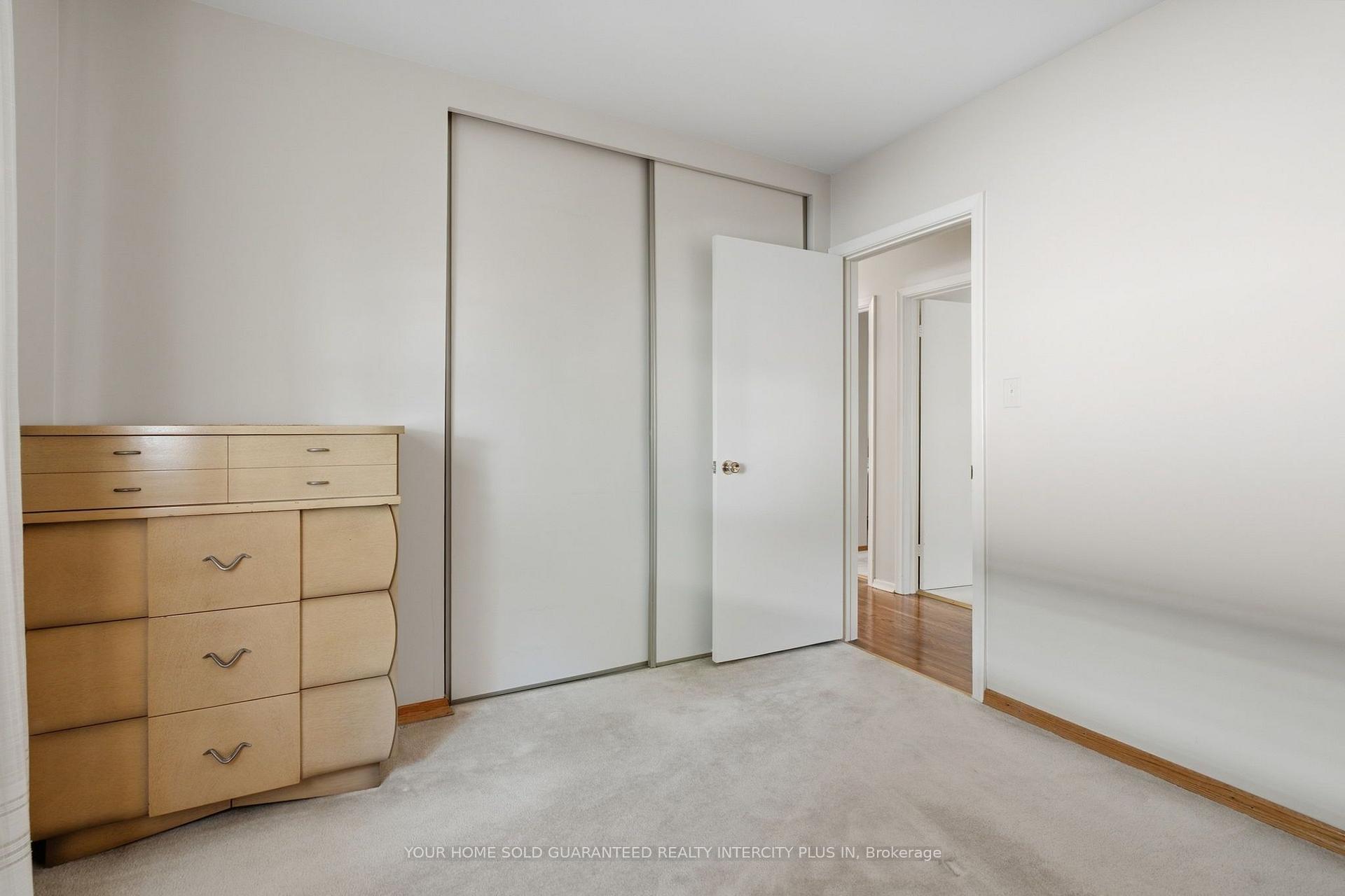 Photo 22 of 14 Tyler Place, Etobicoke, Kingsview Village-The Westway — HOMEH