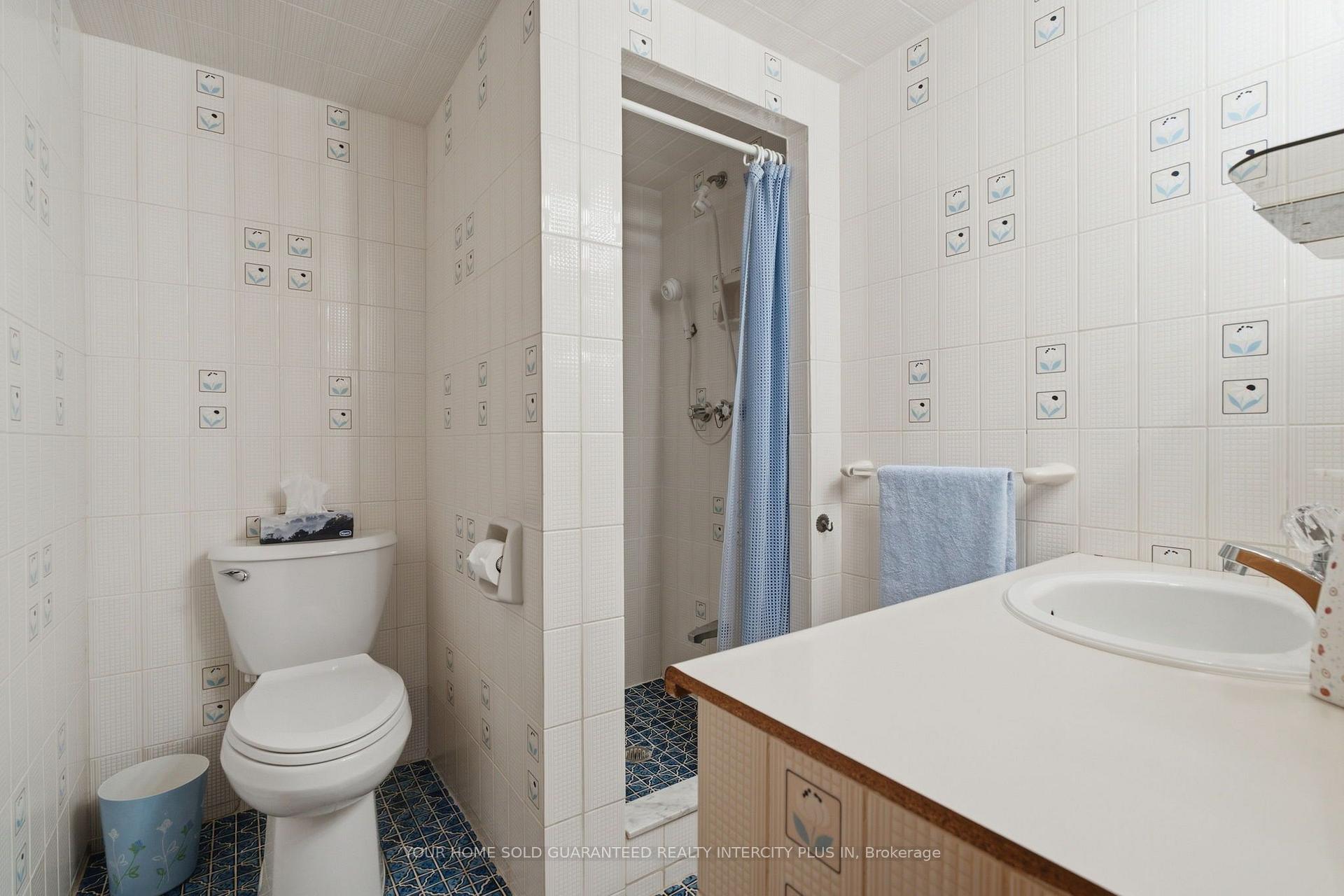 Photo 26 of 14 Tyler Place, Etobicoke, Kingsview Village-The Westway — HOMEH