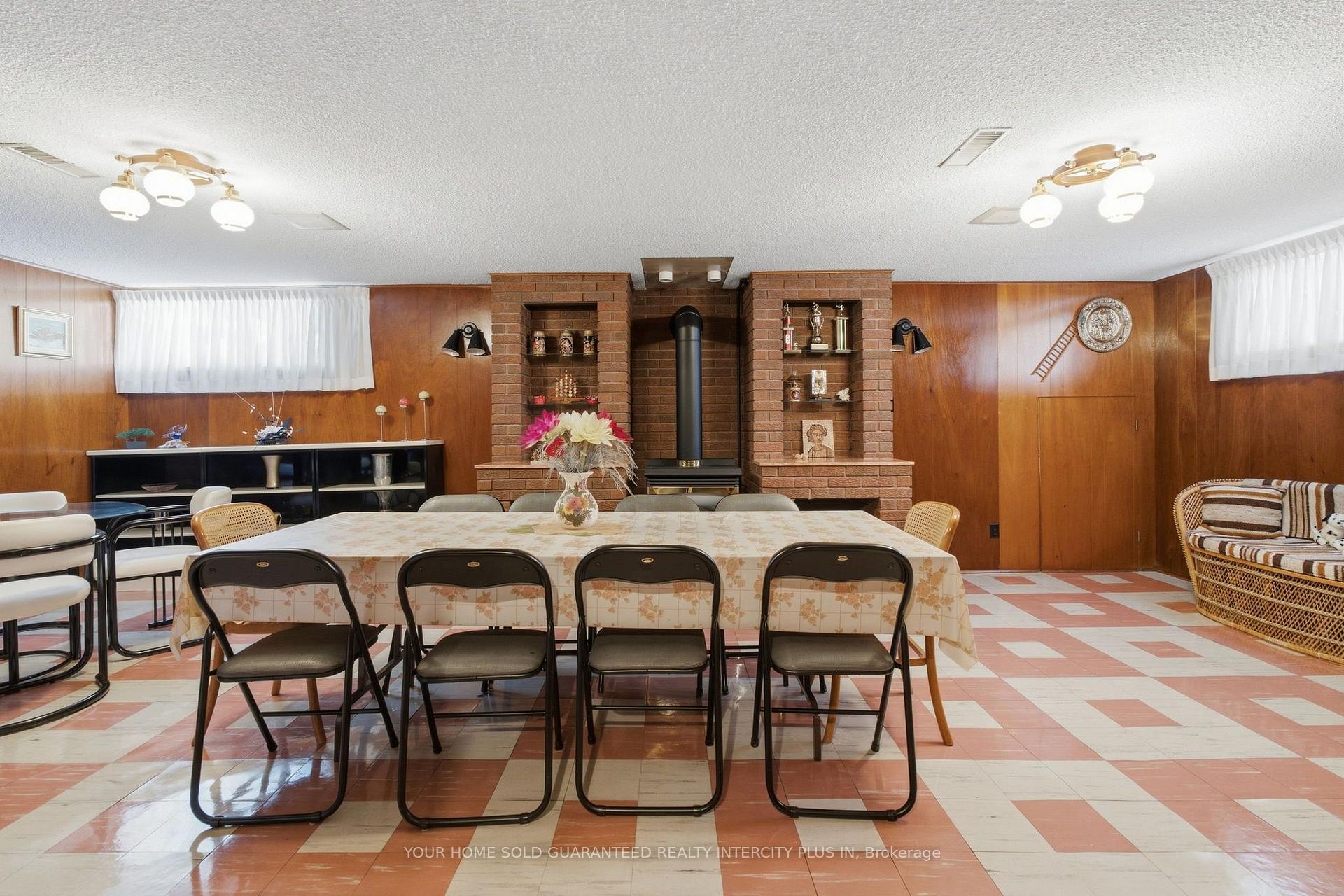 Photo 28 of 14 Tyler Place, Etobicoke, Kingsview Village-The Westway — HOMEH