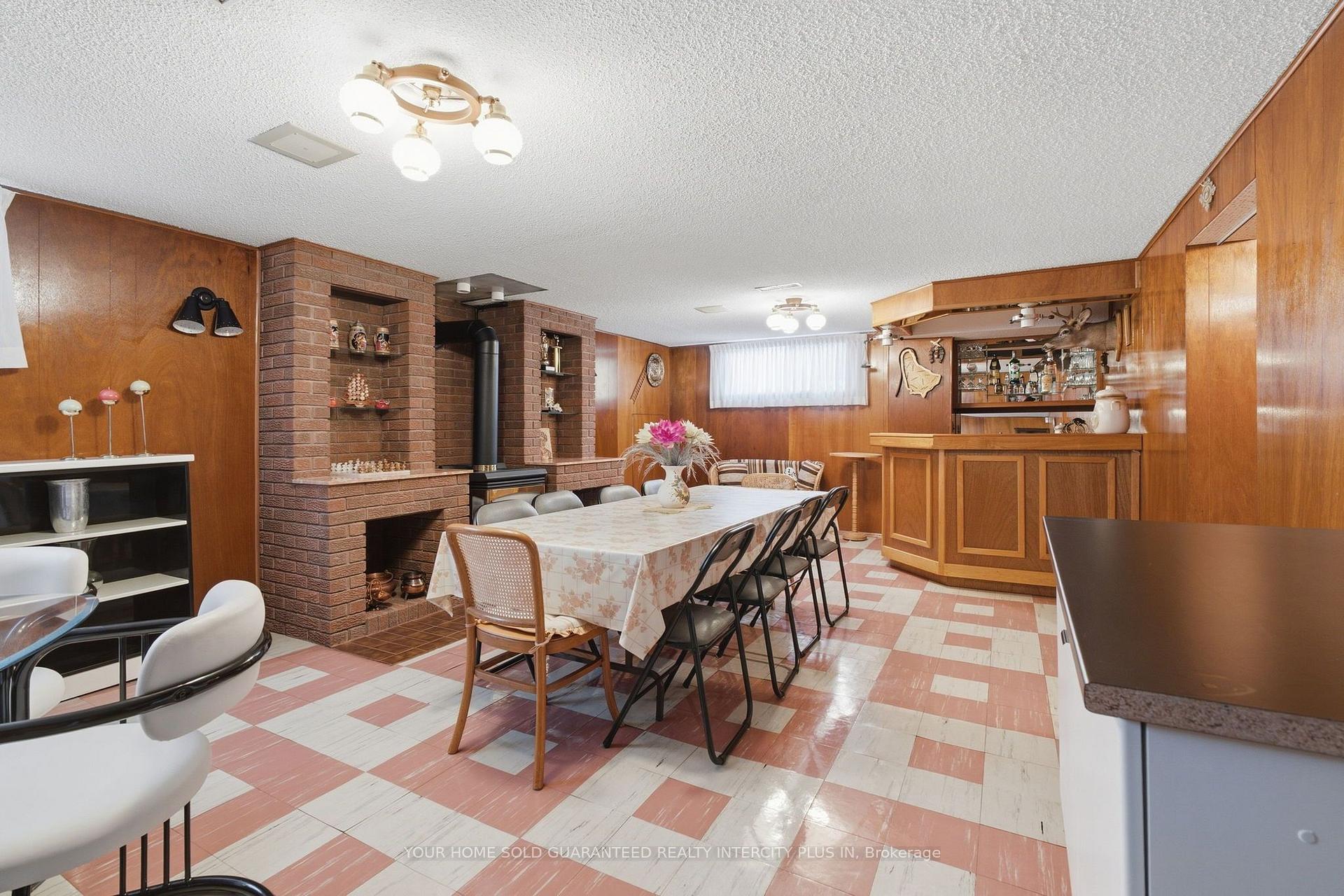 Photo 29 of 14 Tyler Place, Etobicoke, Kingsview Village-The Westway — HOMEH
