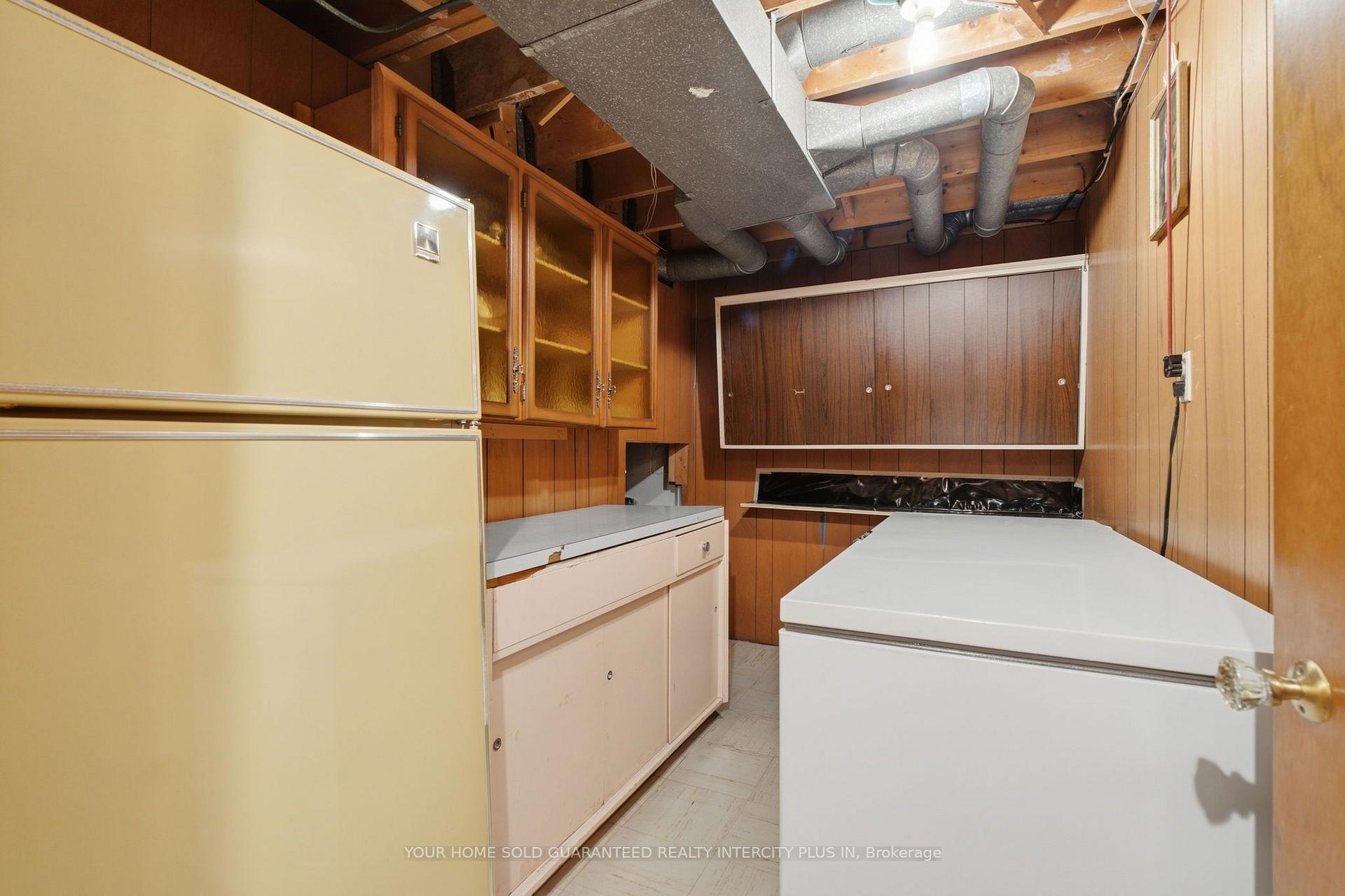 Photo 37 of 14 Tyler Place, Etobicoke, Kingsview Village-The Westway — HOMEH