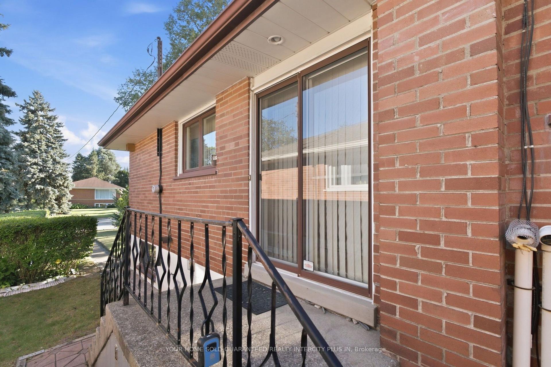 Photo 45 of 14 Tyler Place, Etobicoke, Kingsview Village-The Westway — HOMEH
