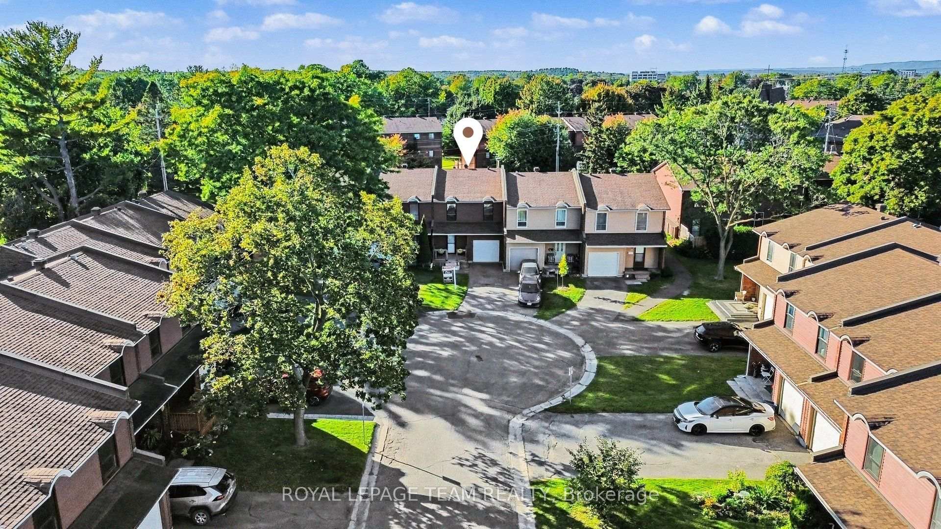 Photo 3 of Unit C, 8 Arnold Drive, Ottawa, Arbeatha Park — HOMEH