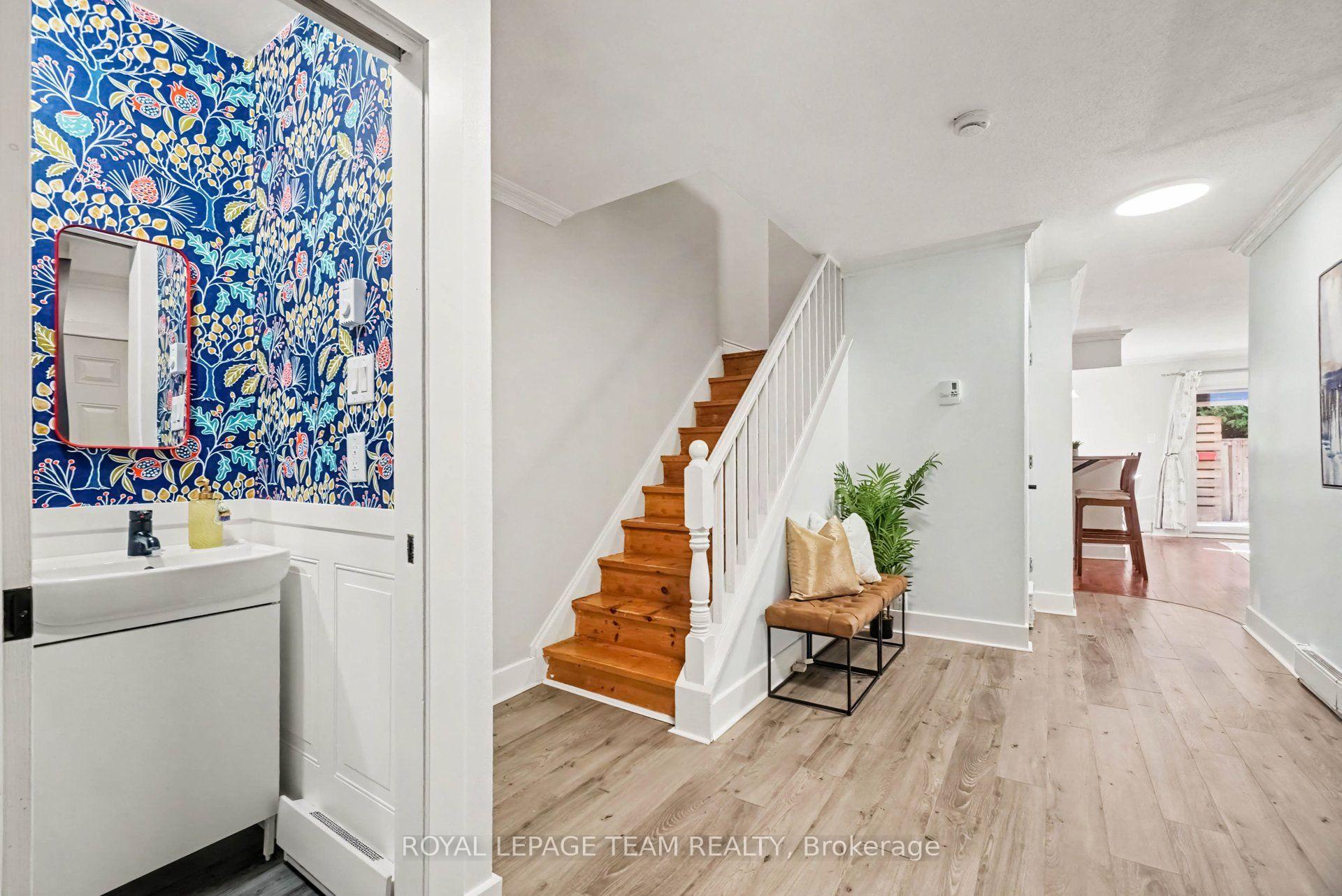 Photo 5 of Unit C, 8 Arnold Drive, Ottawa, Arbeatha Park — HOMEH