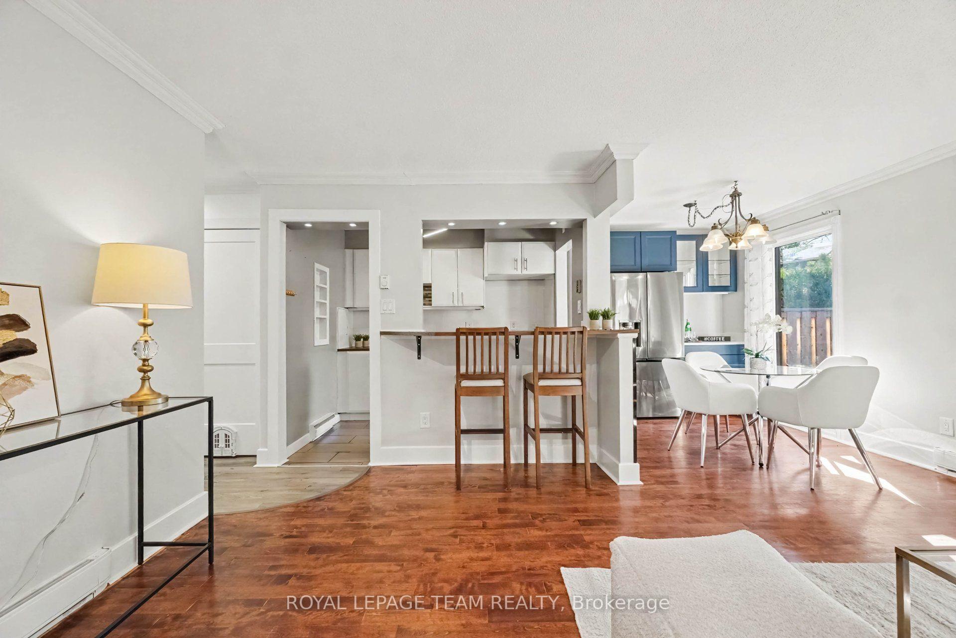 Photo 6 of Unit C, 8 Arnold Drive, Ottawa, Arbeatha Park — HOMEH
