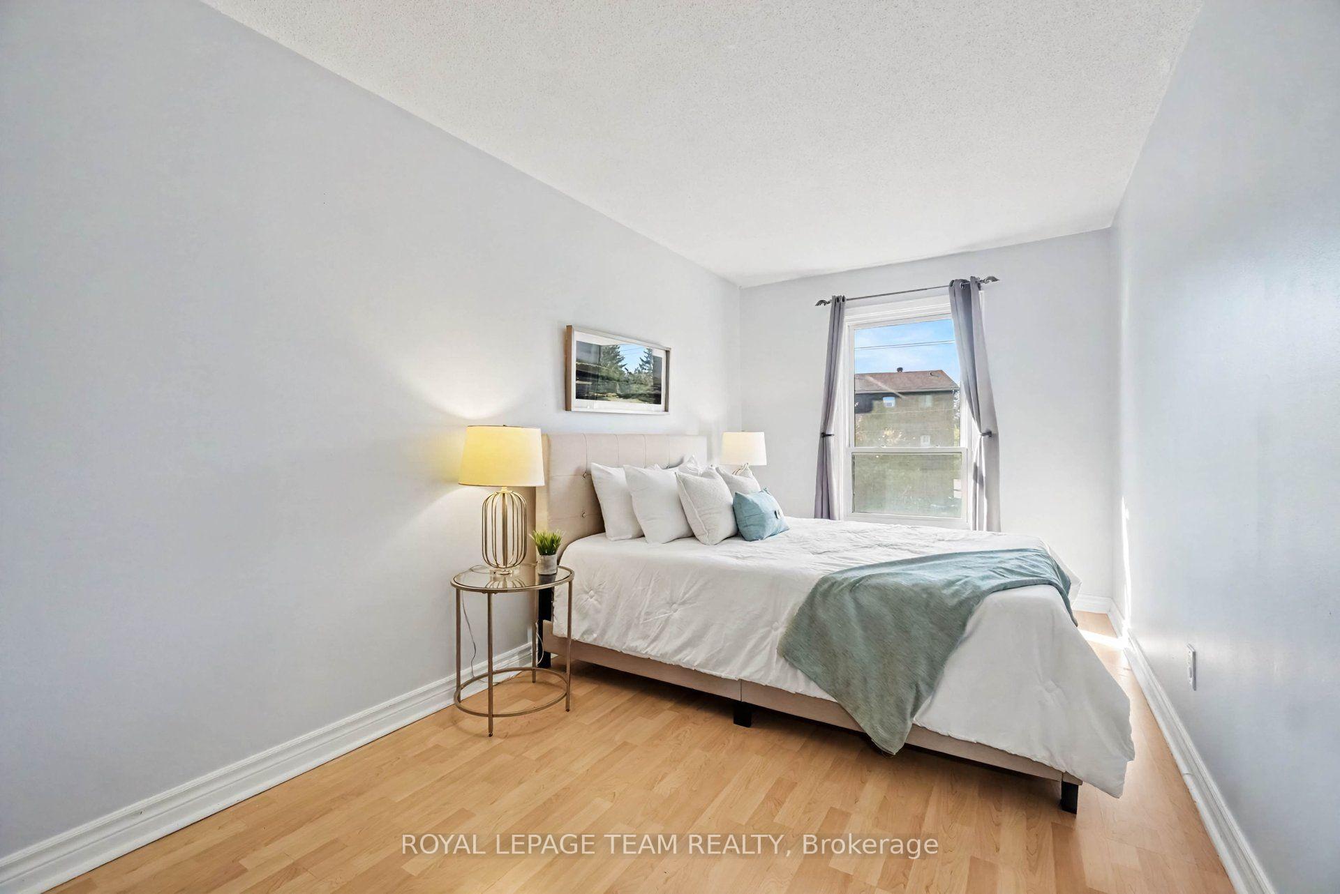 Photo 21 of Unit C, 8 Arnold Drive, Ottawa, Arbeatha Park — HOMEH