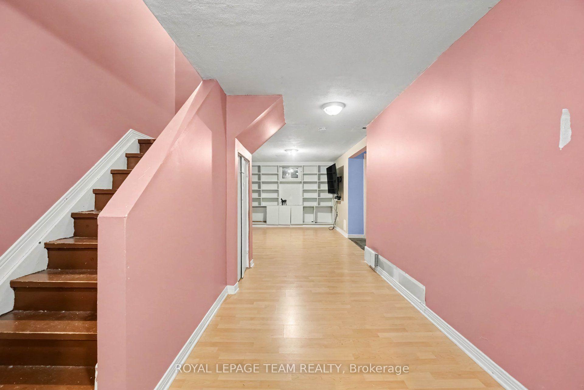 Photo 26 of Unit C, 8 Arnold Drive, Ottawa, Arbeatha Park — HOMEH