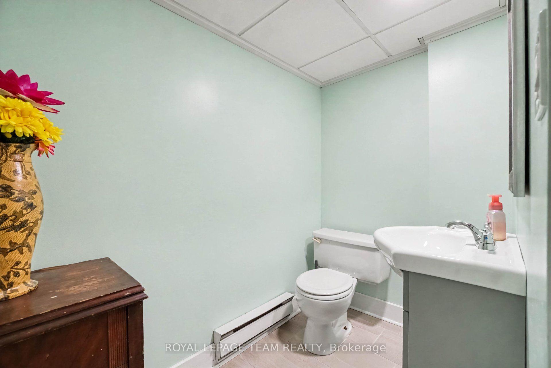 Photo 30 of Unit C, 8 Arnold Drive, Ottawa, Arbeatha Park — HOMEH