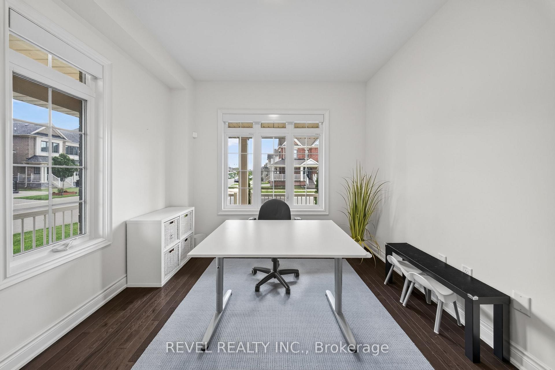 Photo 4 of 455 Ramsey Place, Milton, Ford — HOMEH