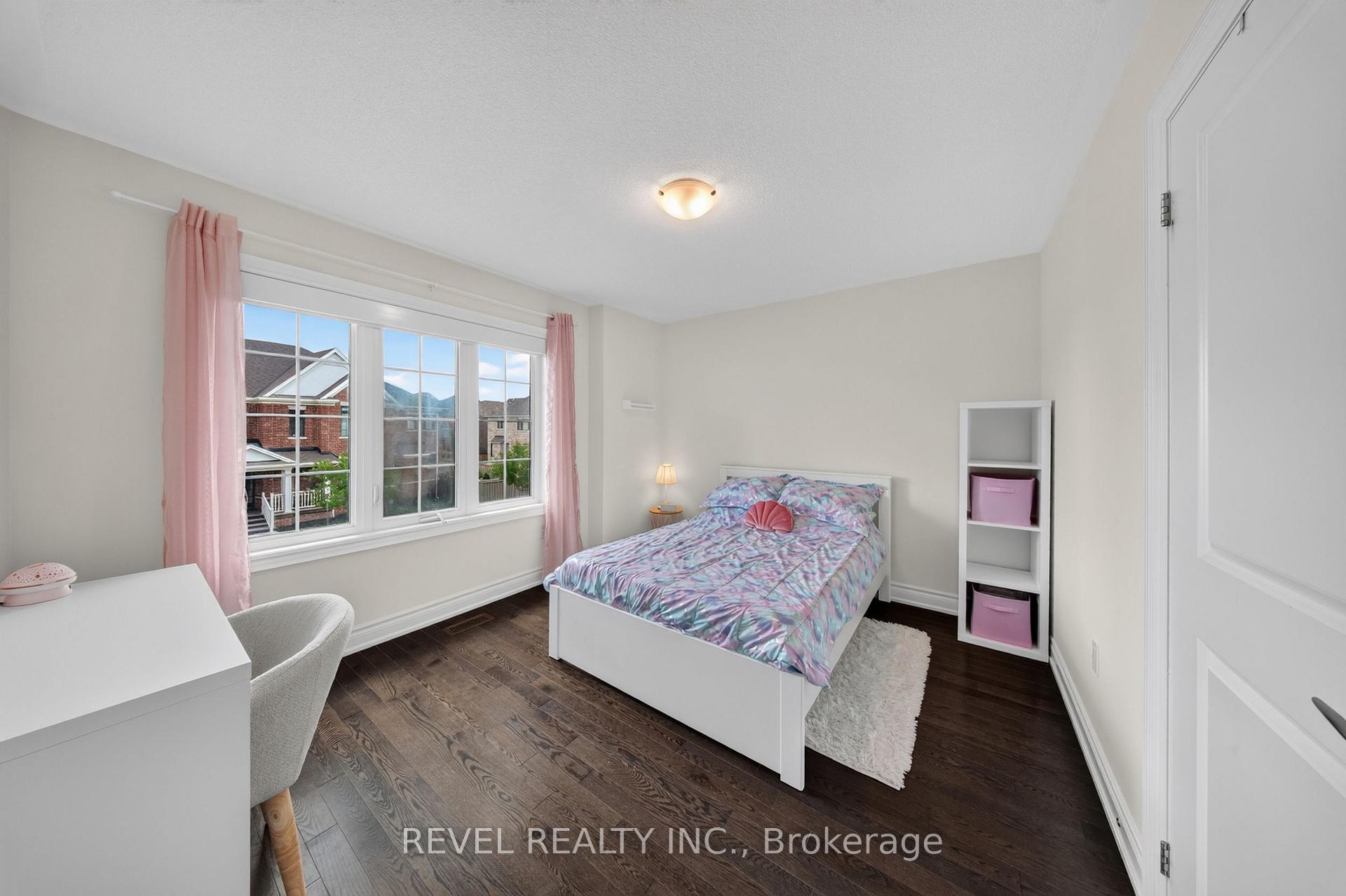 Photo 12 of 455 Ramsey Place, Milton, Ford — HOMEH
