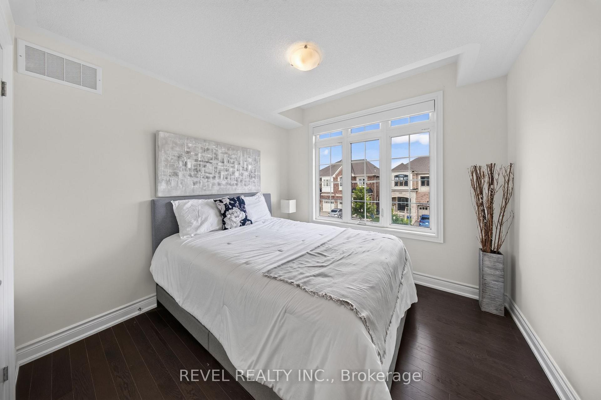 Photo 16 of 455 Ramsey Place, Milton, Ford — HOMEH