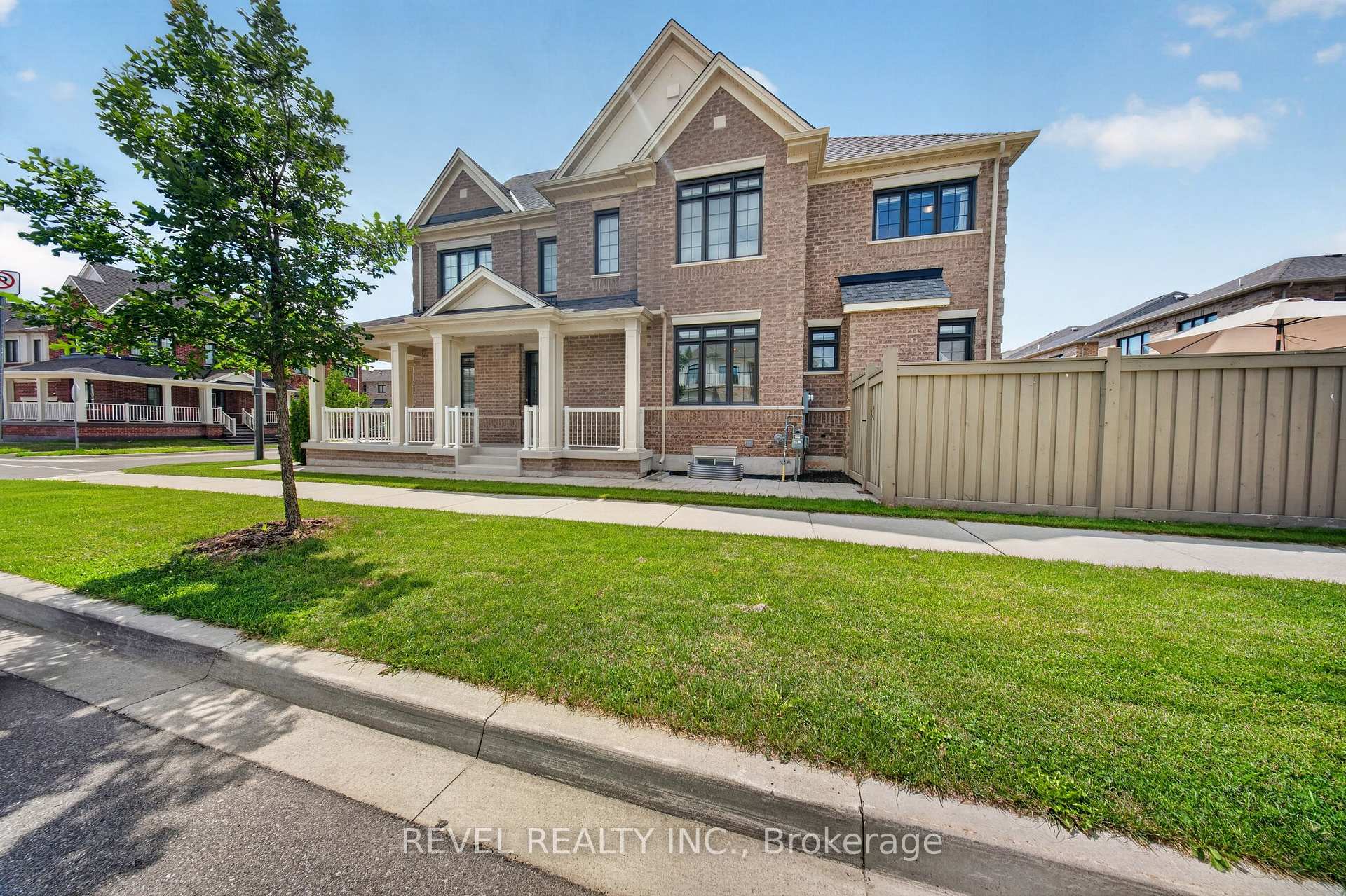 Photo 33 of 455 Ramsey Place, Milton, Ford — HOMEH