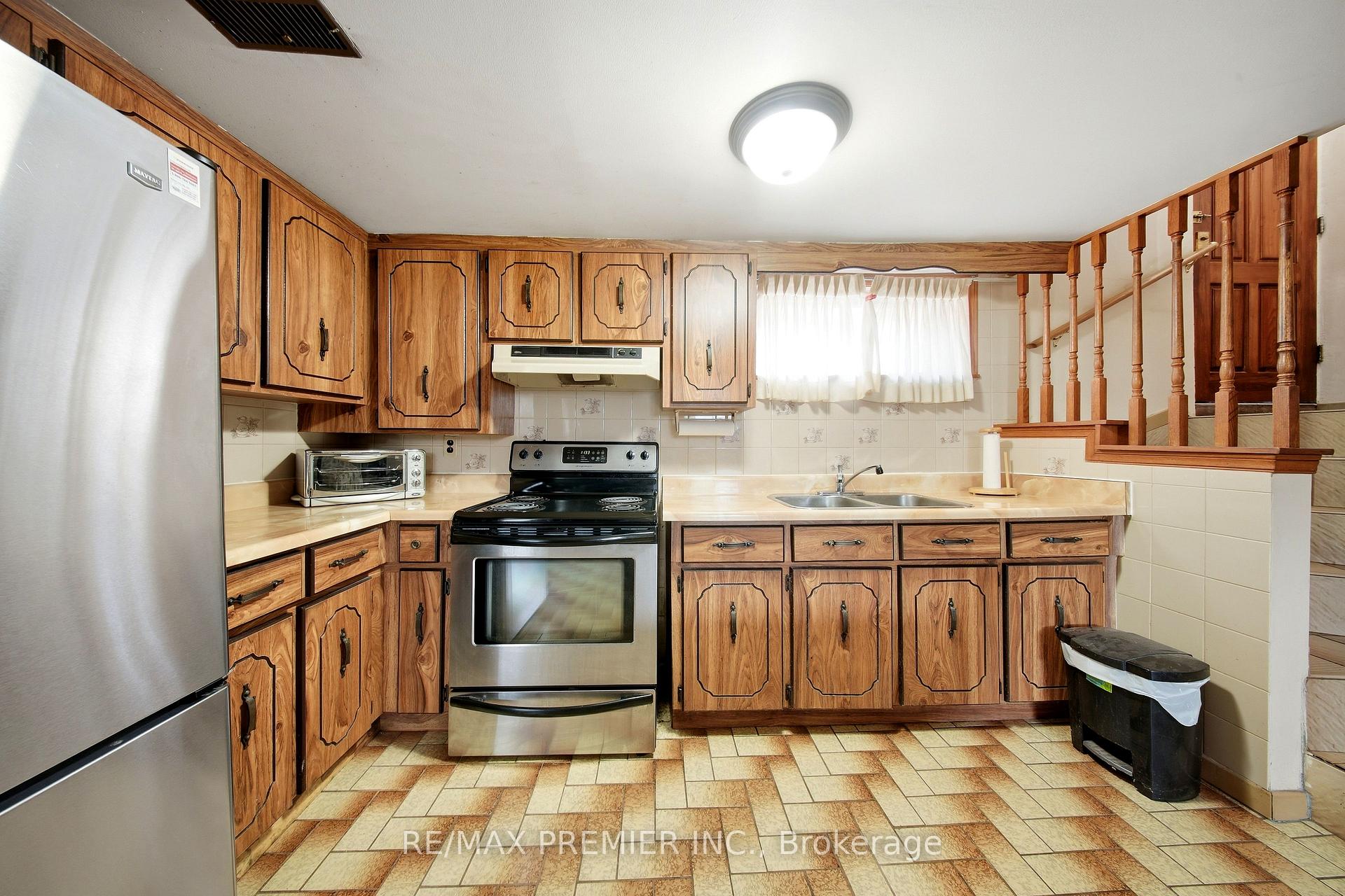 Photo 18 of 1 Mayo Drive, North York, Rustic — HOMEH