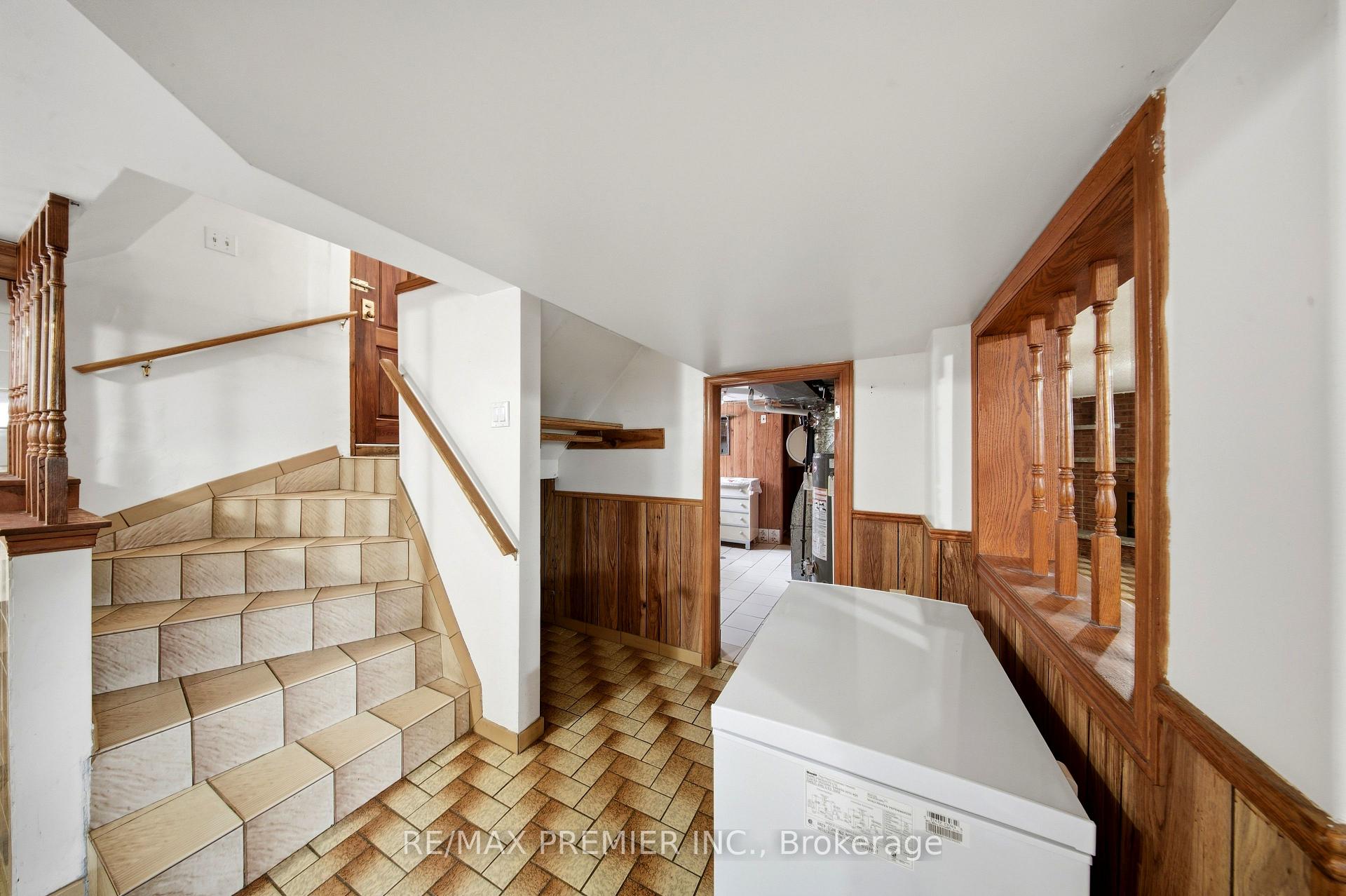 Photo 20 of 1 Mayo Drive, North York, Rustic — HOMEH