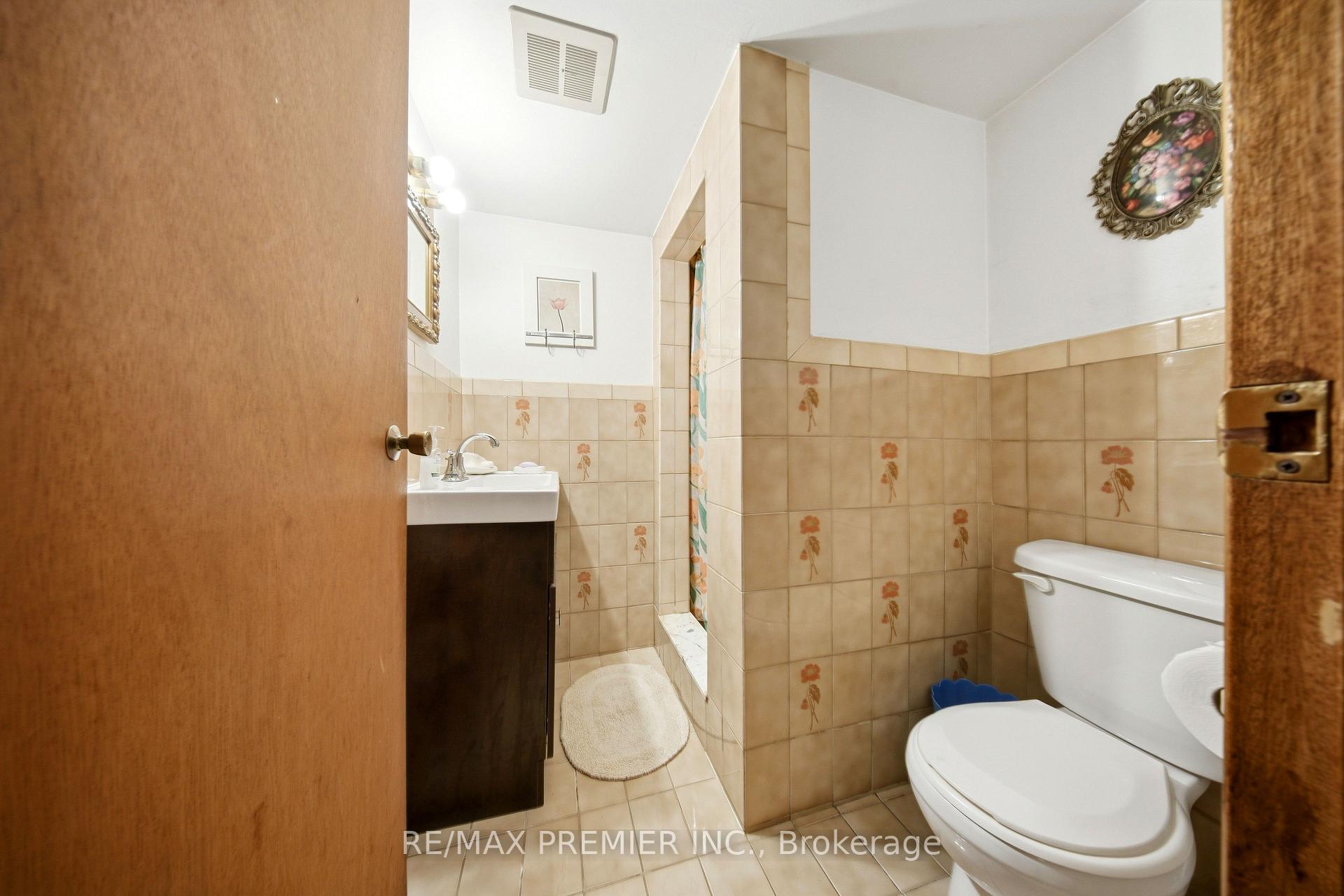 Photo 22 of 1 Mayo Drive, North York, Rustic — HOMEH