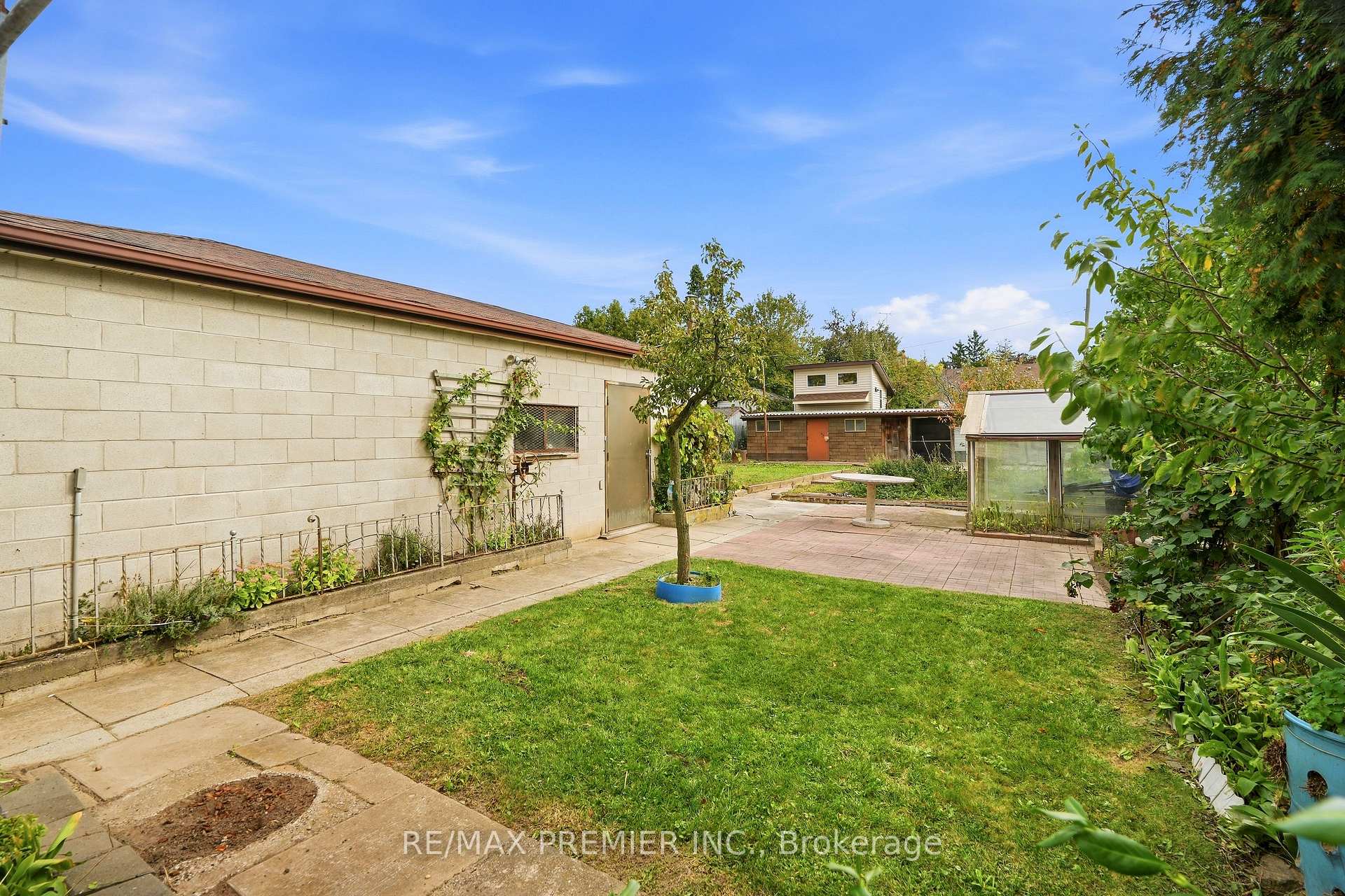 Photo 27 of 1 Mayo Drive, North York, Rustic — HOMEH