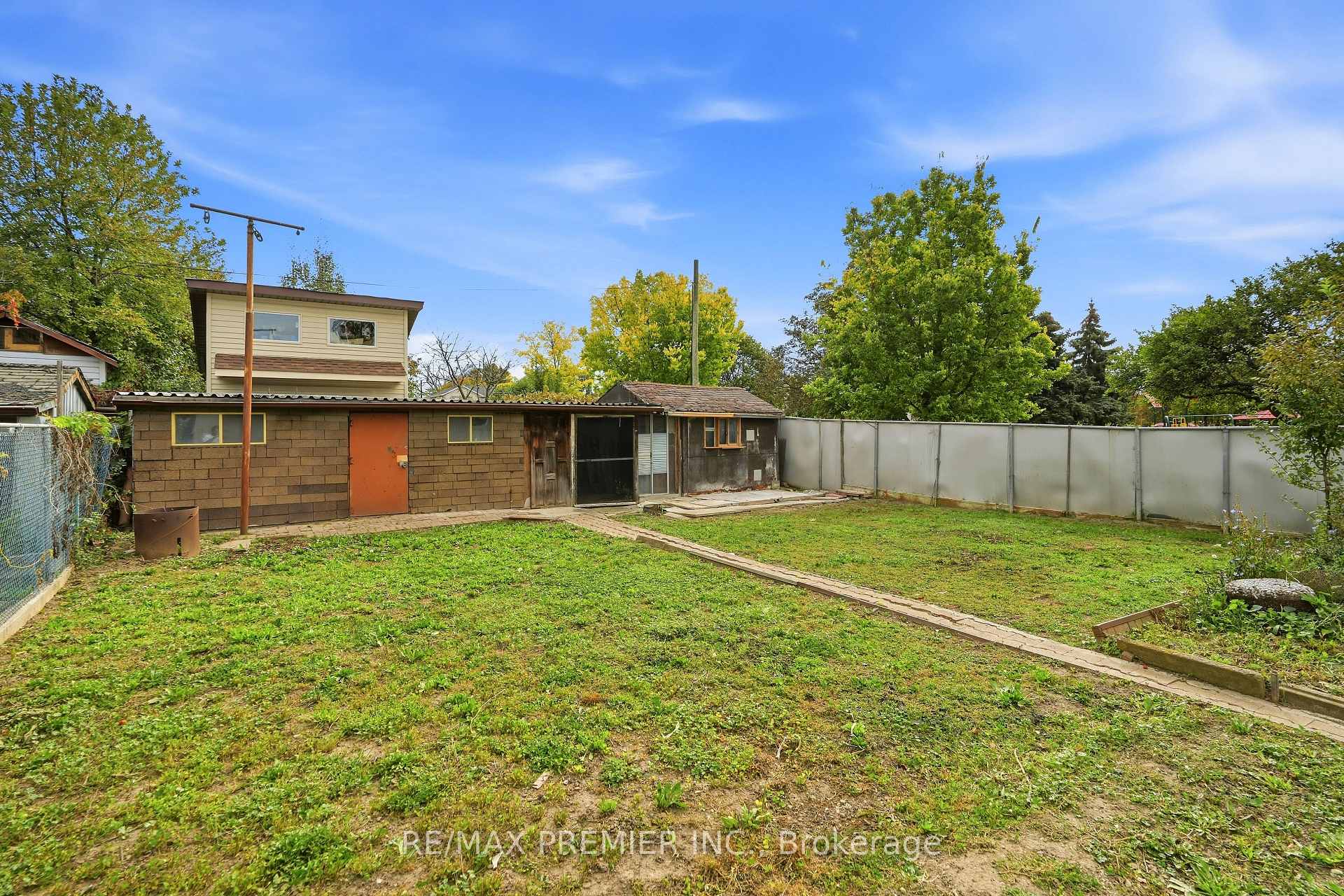 Photo 28 of 1 Mayo Drive, North York, Rustic — HOMEH