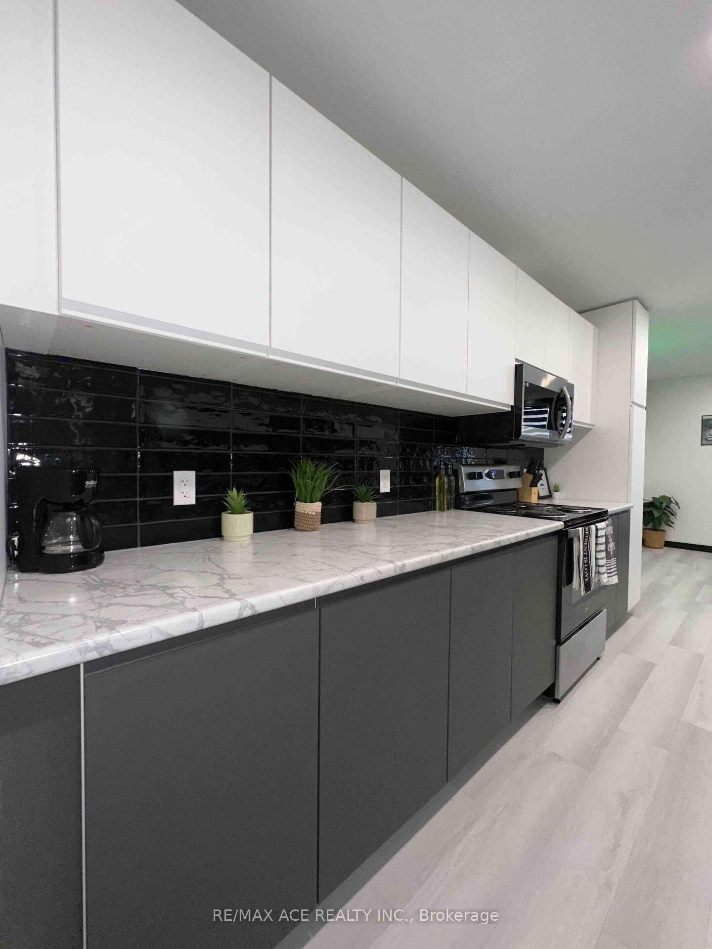 Photo 10 of Unit 2, 4985 Crysler Avenue, Niagara Falls, Downtown — HOMEH