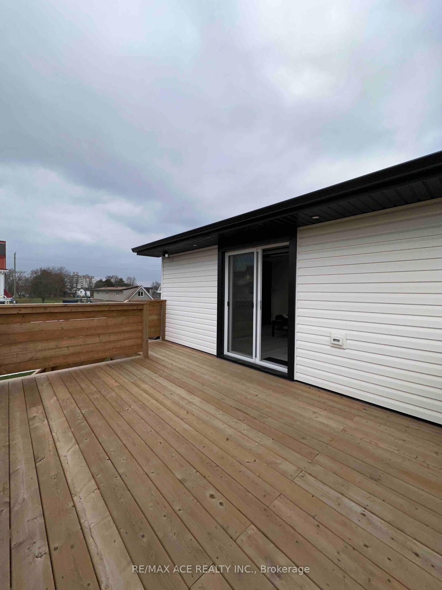 Photo 15 of Unit 2, 4985 Crysler Avenue, Niagara Falls, Downtown — HOMEH