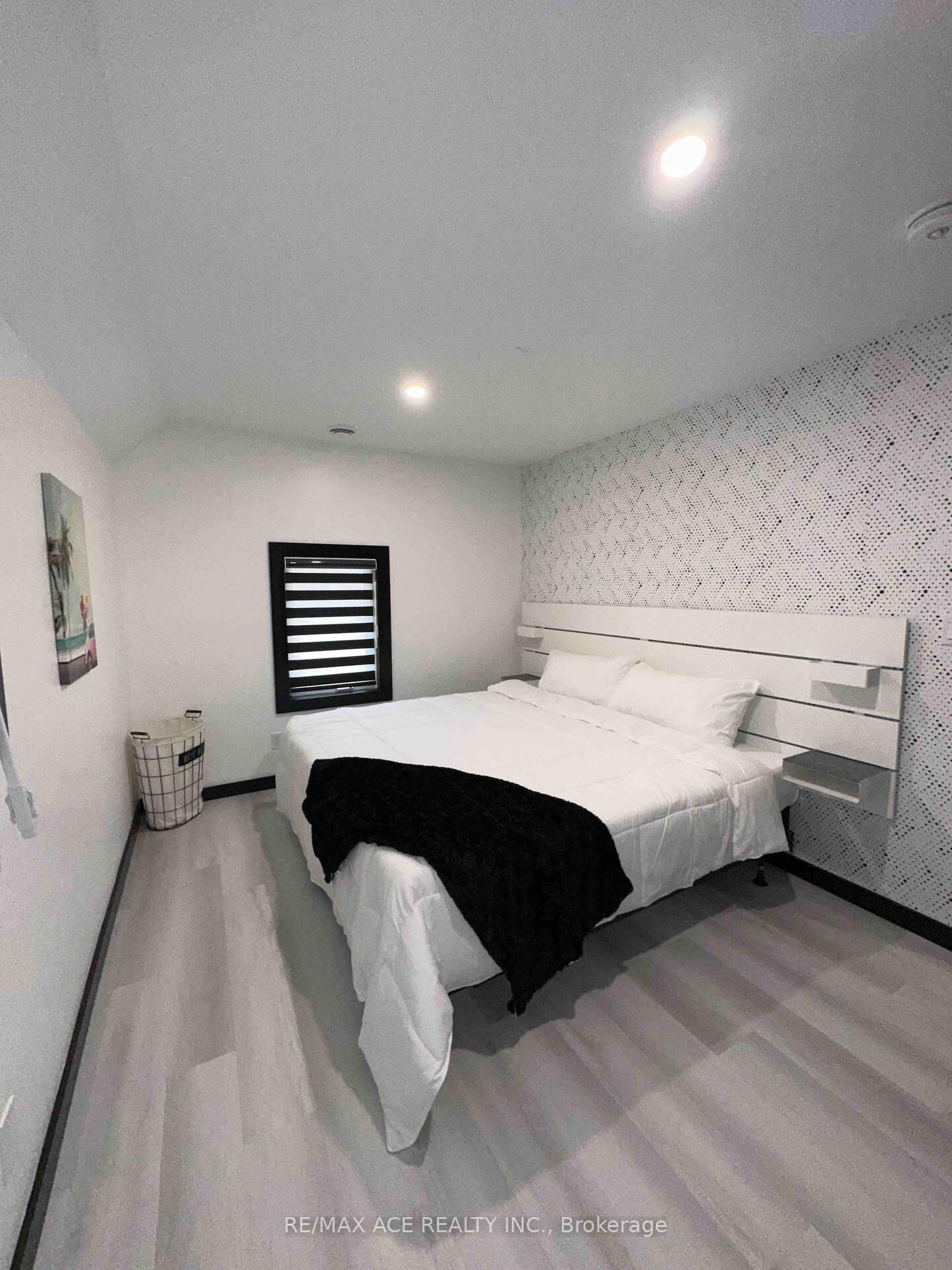 Photo 23 of Unit 2, 4985 Crysler Avenue, Niagara Falls, Downtown — HOMEH
