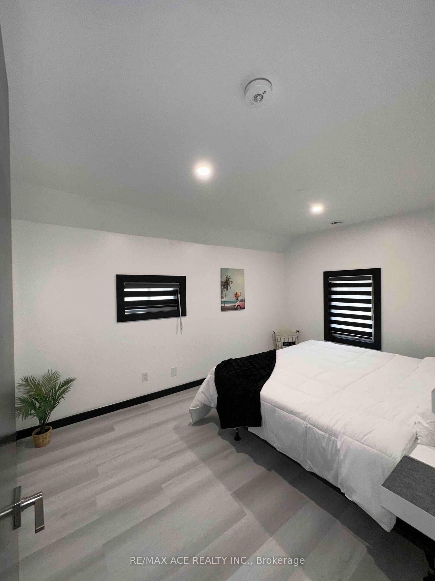 Photo 25 of Unit 2, 4985 Crysler Avenue, Niagara Falls, Downtown — HOMEH