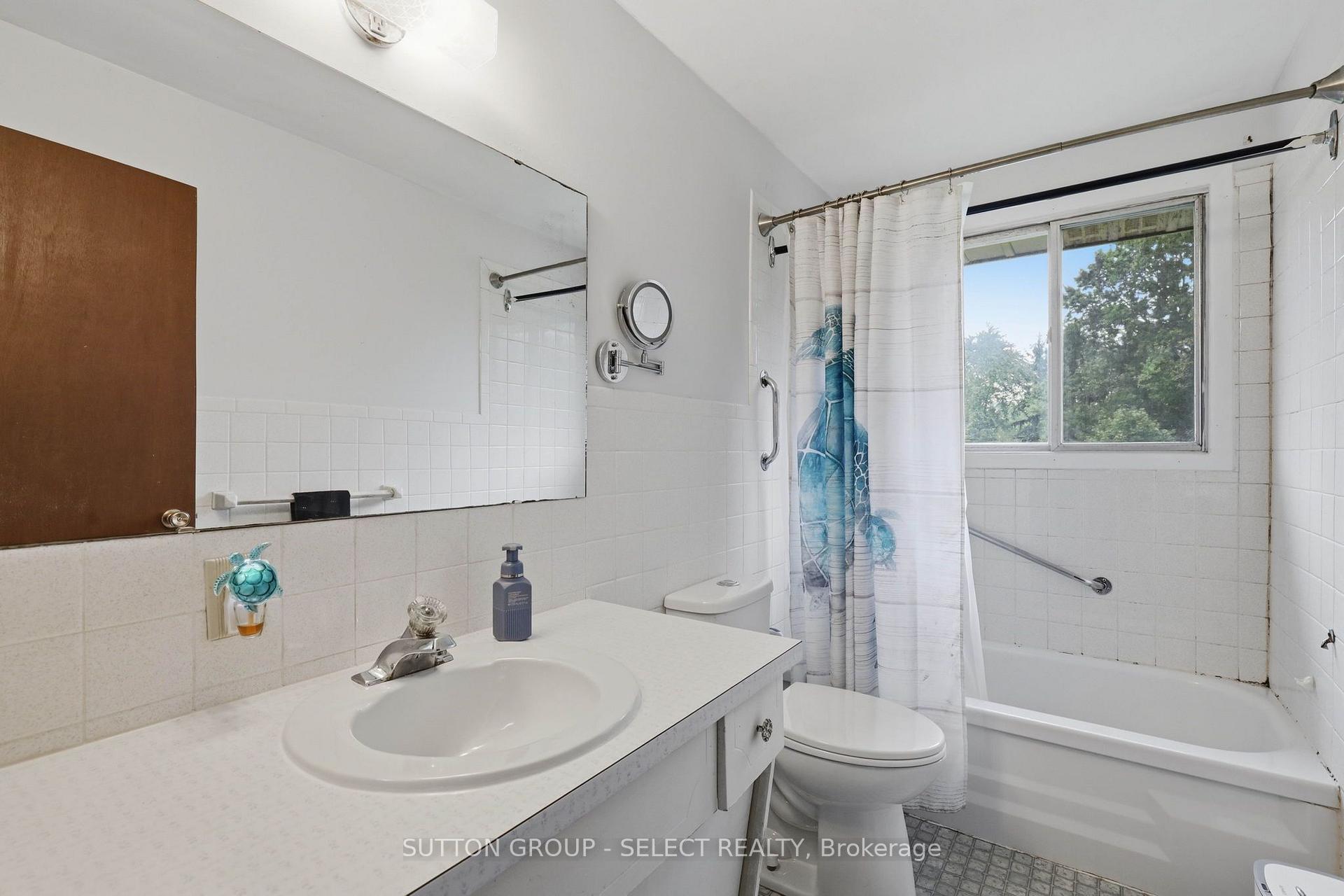 Photo 24 of 44 South Edgeware Road, St. Thomas — HOMEH