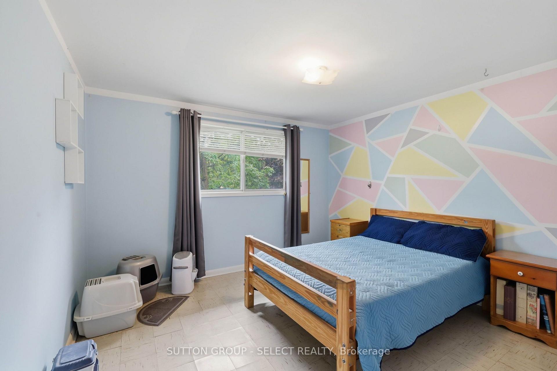 Photo 25 of 44 South Edgeware Road, St. Thomas — HOMEH