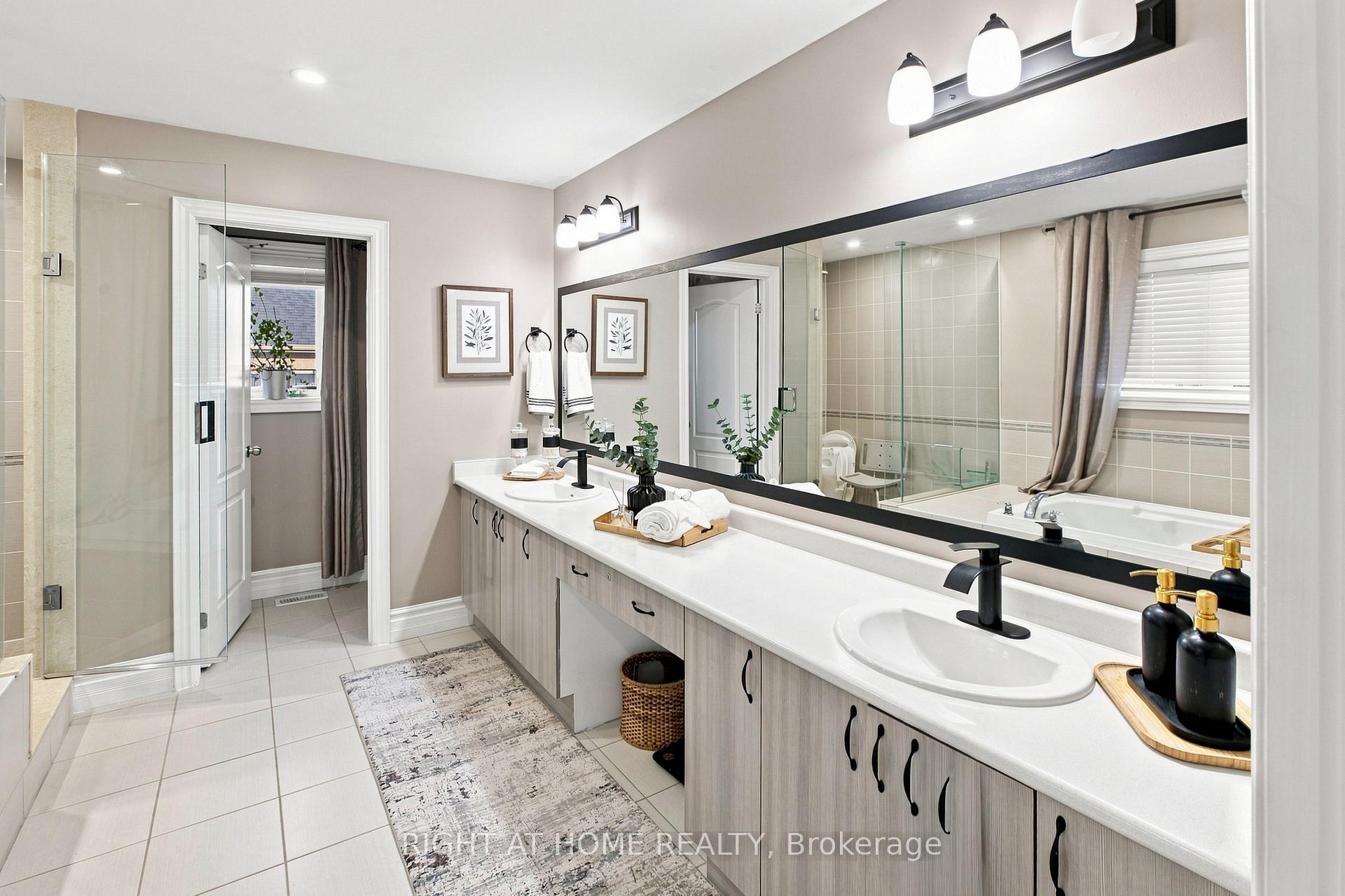 Photo 21 of 2349 Dress Circle Crescent, Oshawa, Windfields — HOMEH