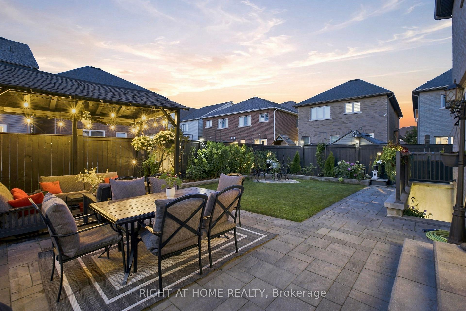 Photo 37 of 2349 Dress Circle Crescent, Oshawa, Windfields — HOMEH