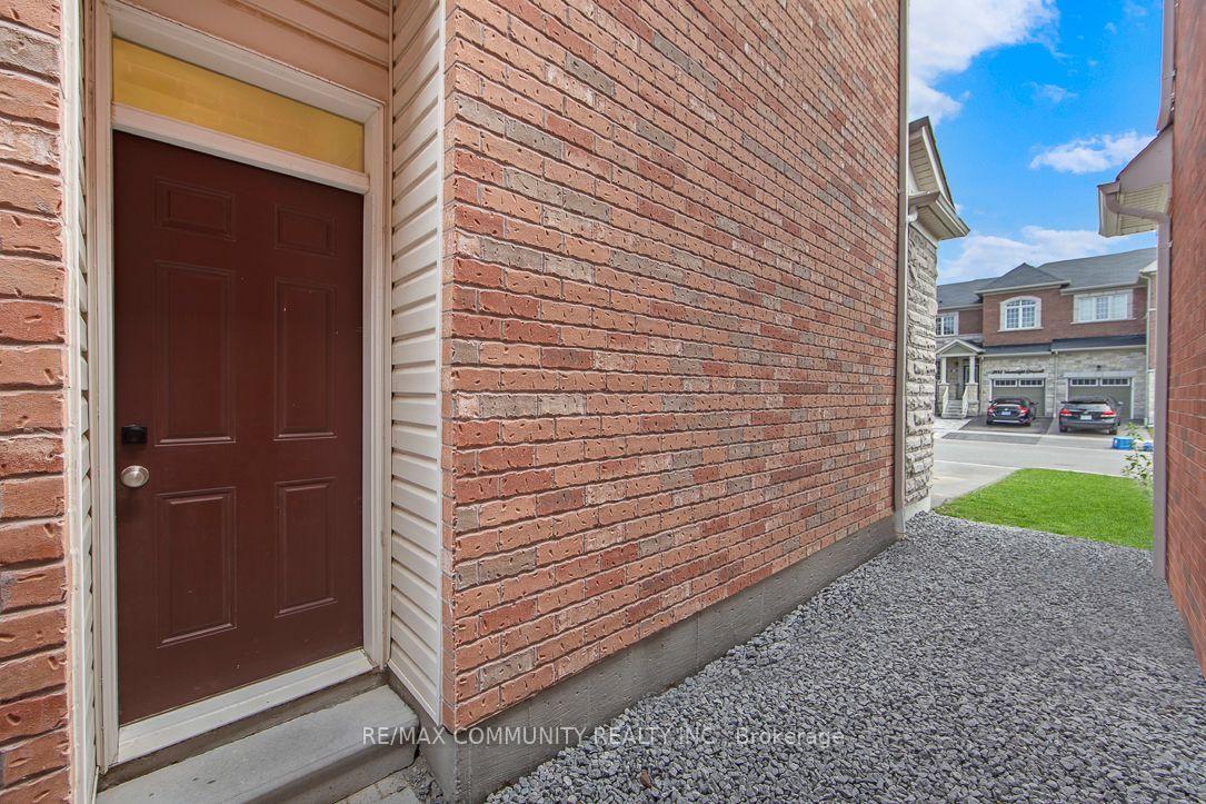 Photo 2 of Unit Bsmt, 2447 Moonlight Crescent, Pickering, Rural Pickering — HOMEH