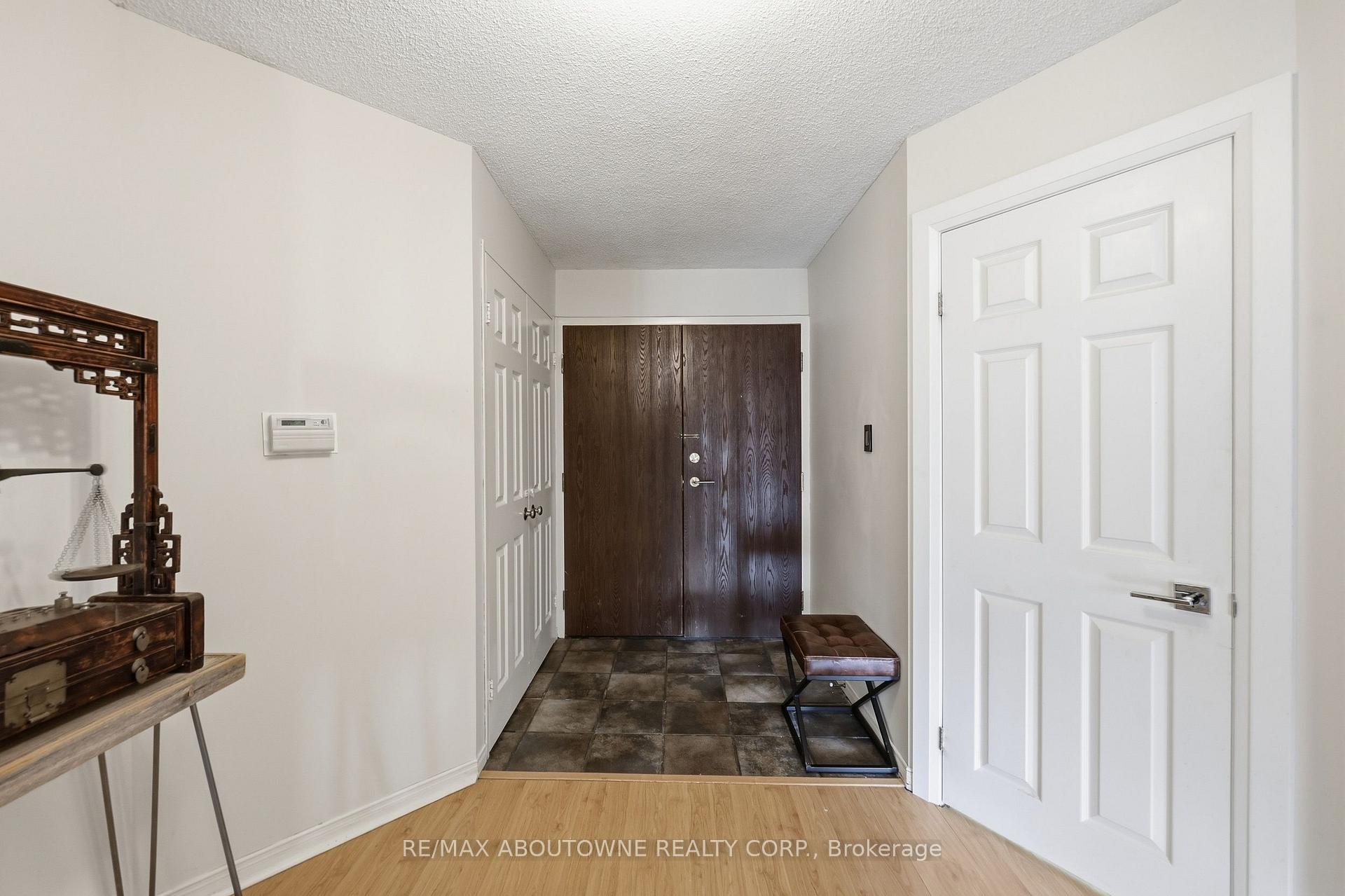 Photo 4 of Unit 1003, 280 Simcoe Street, Toronto, Kensington-Chinatown — HOMEH