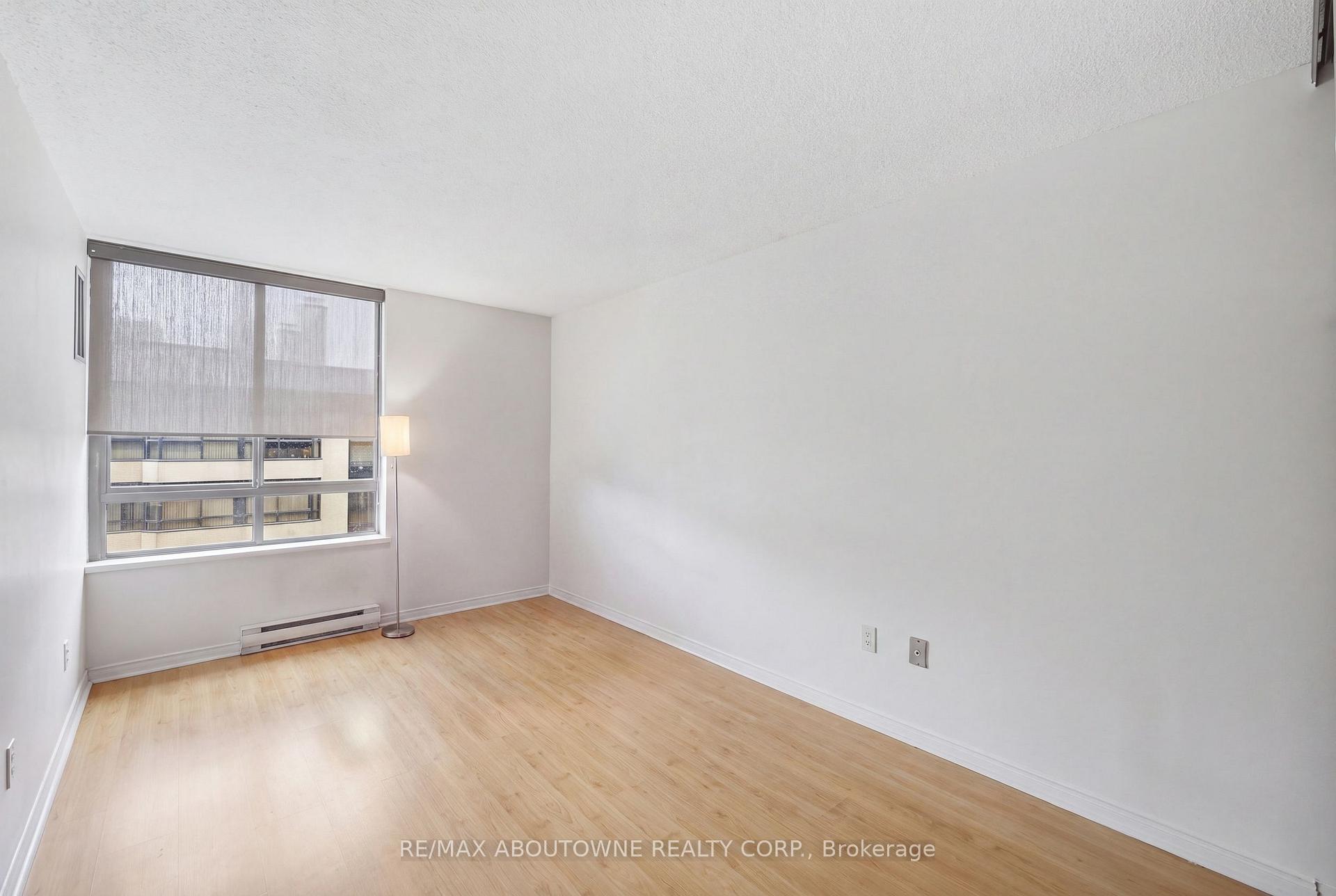 Photo 18 of Unit 1003, 280 Simcoe Street, Toronto, Kensington-Chinatown — HOMEH