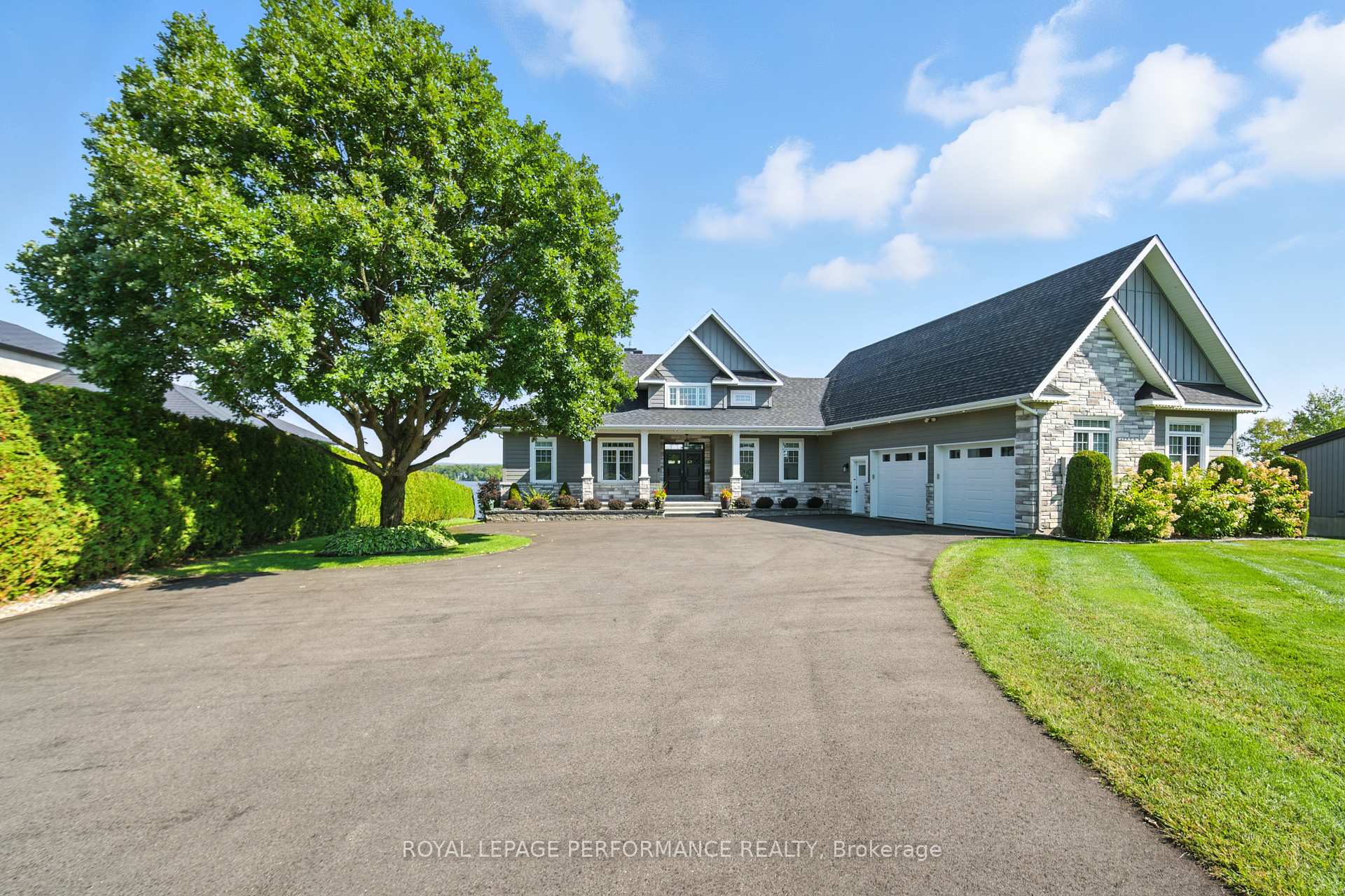Photo of 3745 Front Road