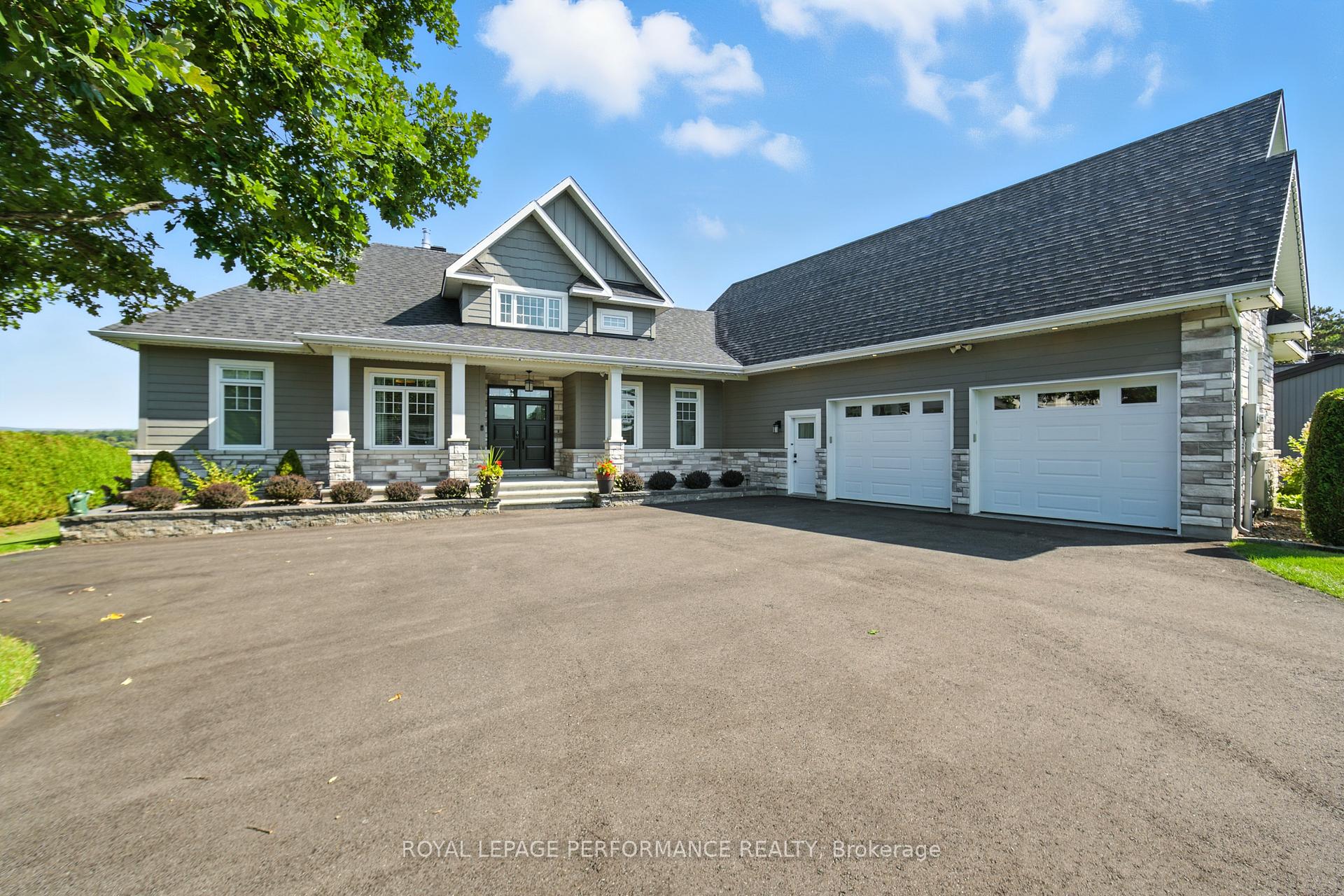 Photo 2 of 3745 Front Road, Hawkesbury, Hawkesbury — HOMEH